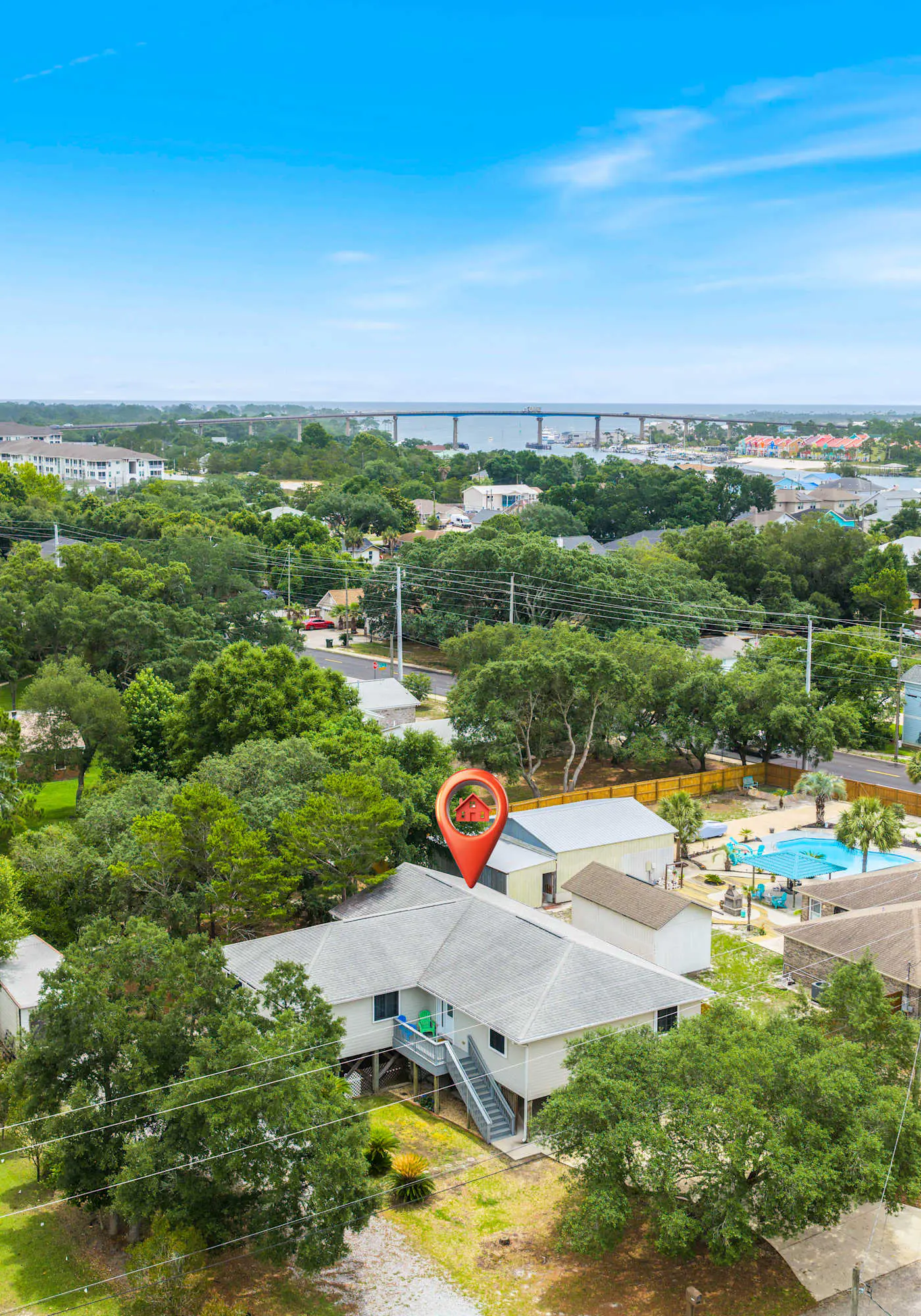 5BR Home, Located on Canal, Backyard with Deck and BBQ