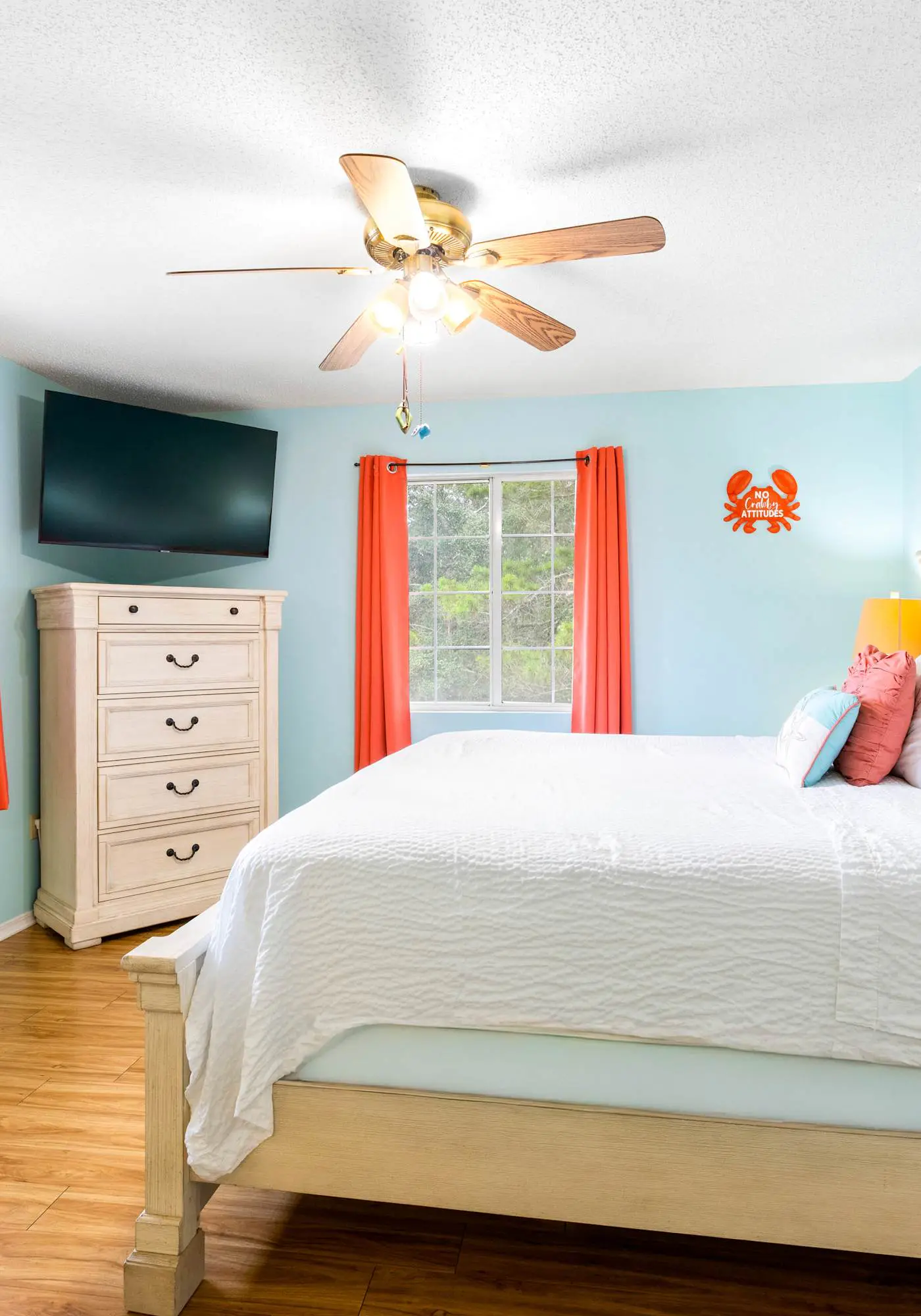 5BR Home, Located on Canal, Backyard with Deck and BBQ