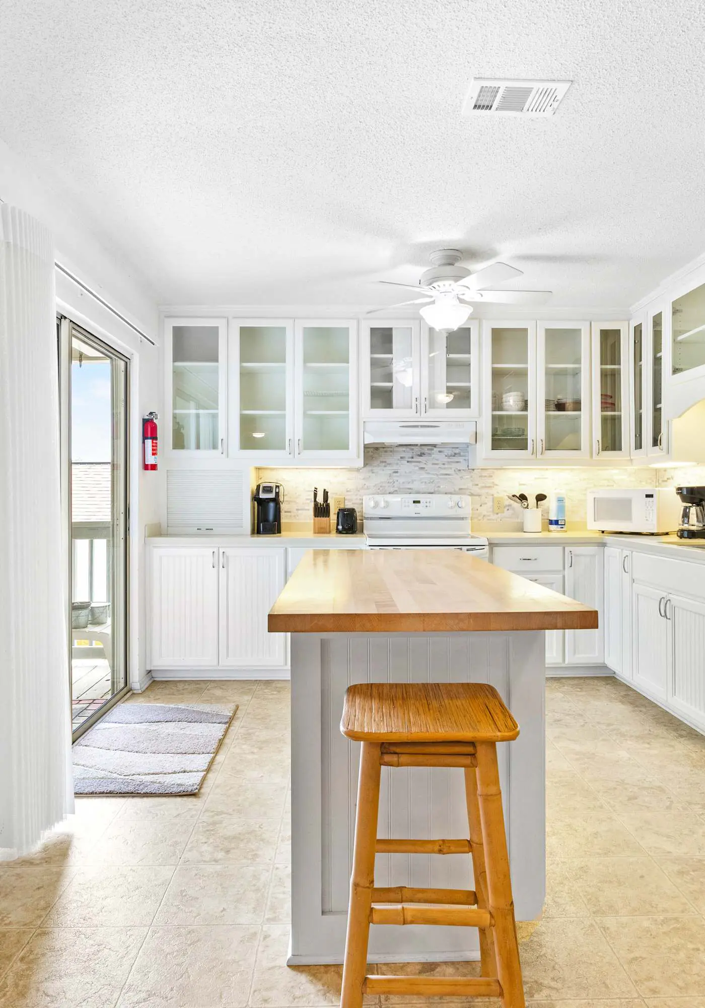 5BR Home, Located on Canal, Backyard with Deck and BBQ