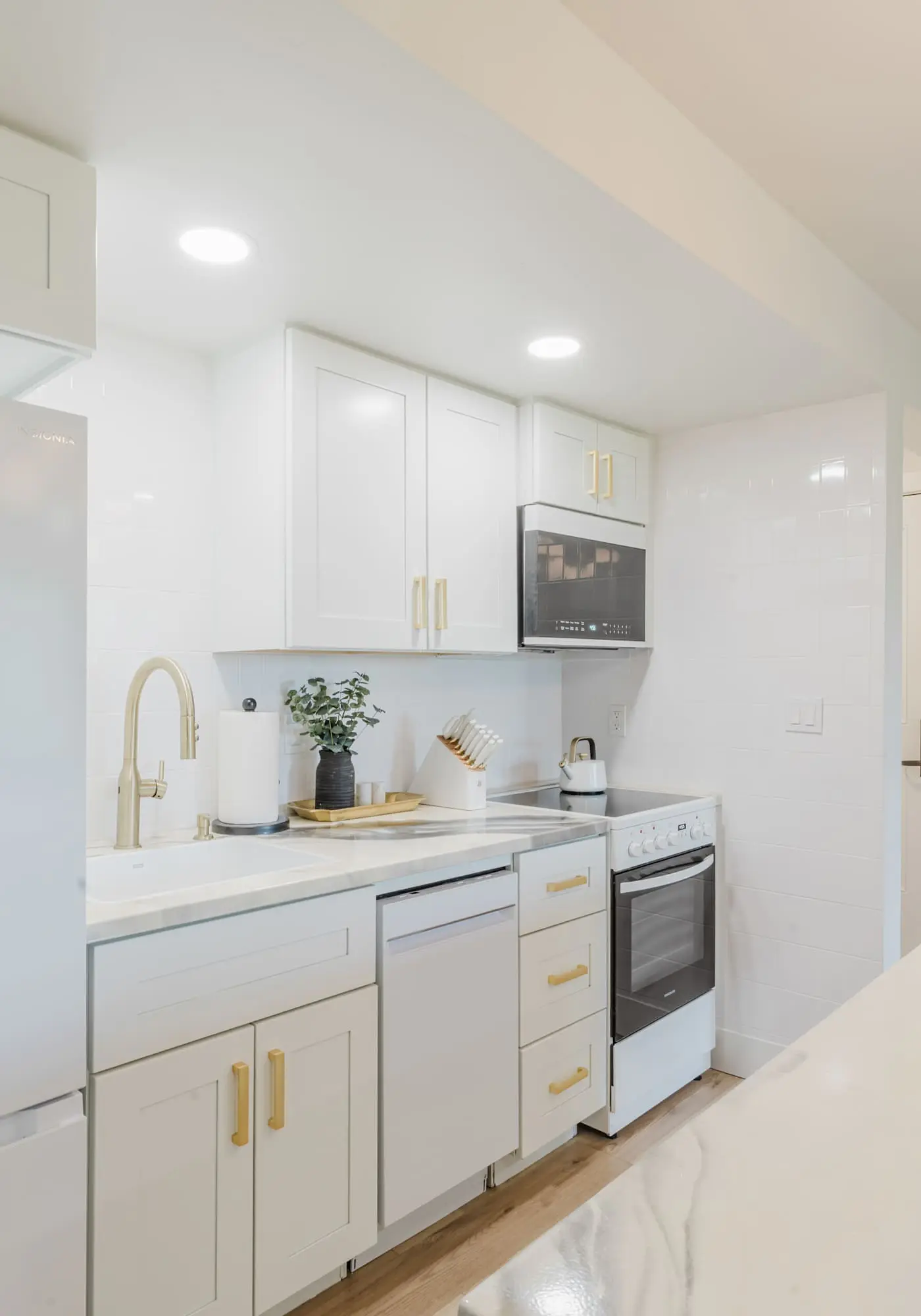 1BR Condo, Pool & Hot Tub, fitness center, trails