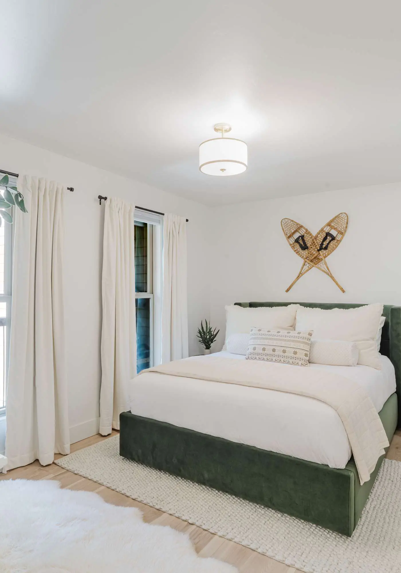 1BR Condo, Pool & Hot Tub, fitness center, trails