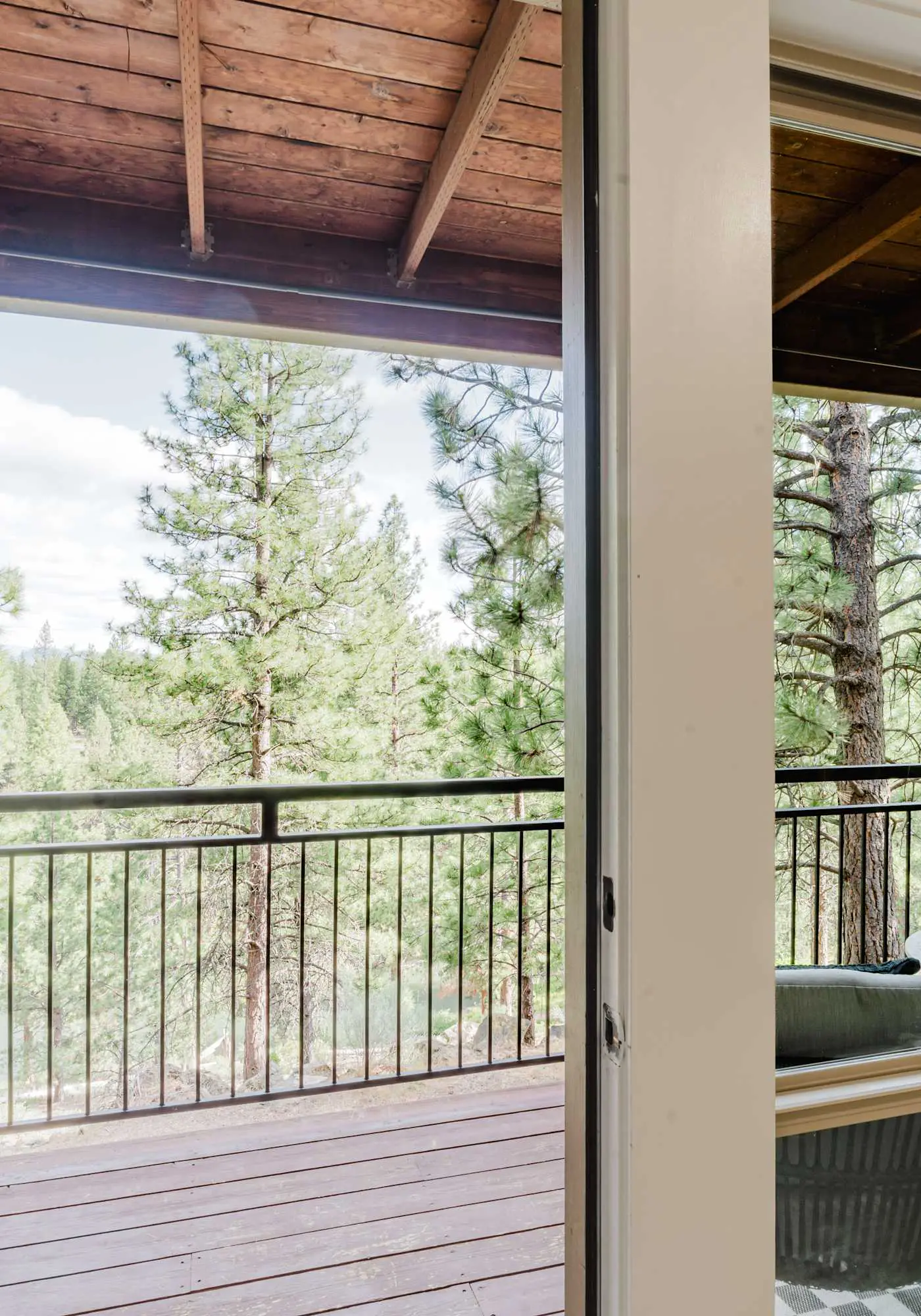 1BR Condo, Pool & Hot Tub, fitness center, trails