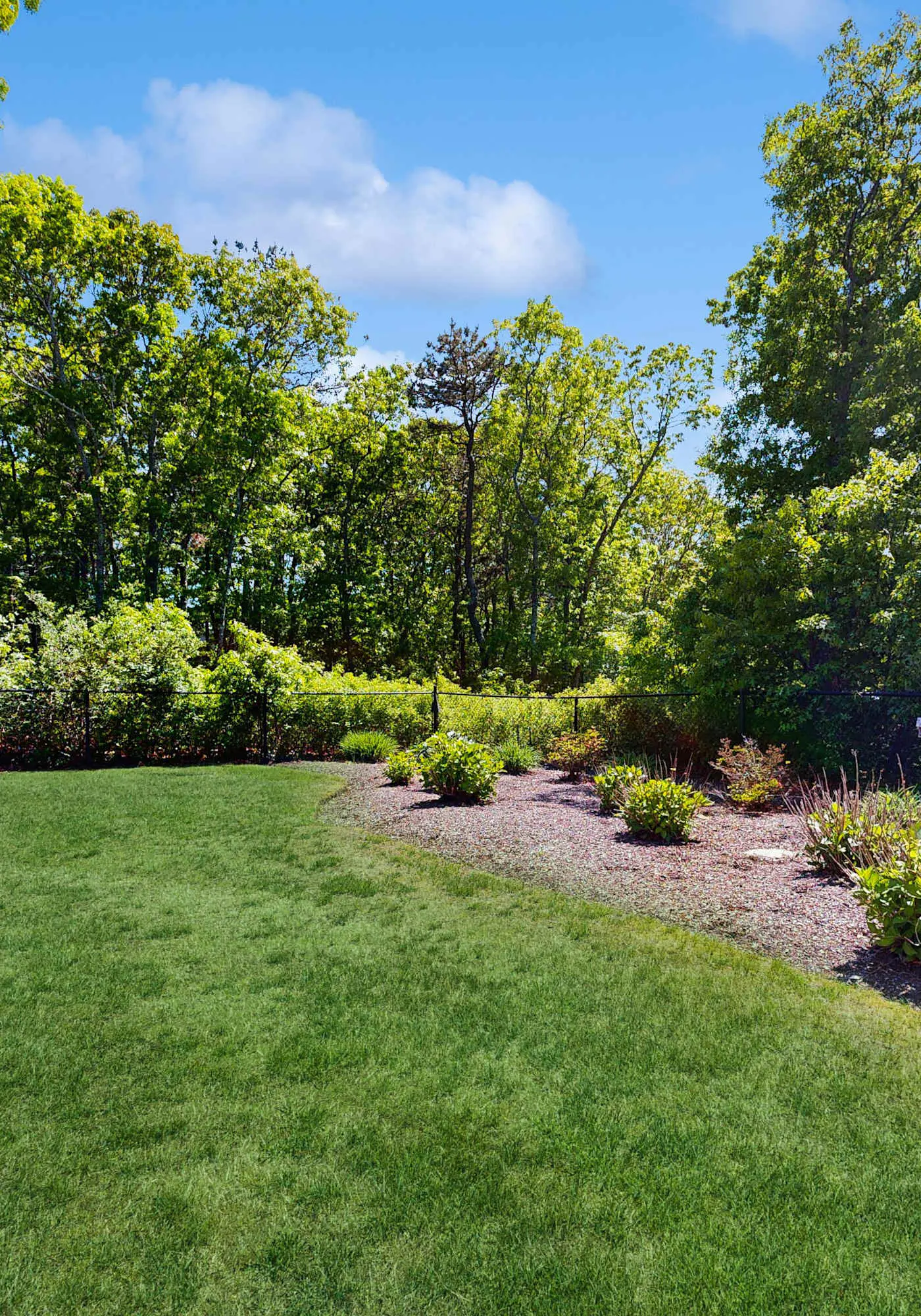 Bright Falmouth Home With Open Layout, AC & Deck