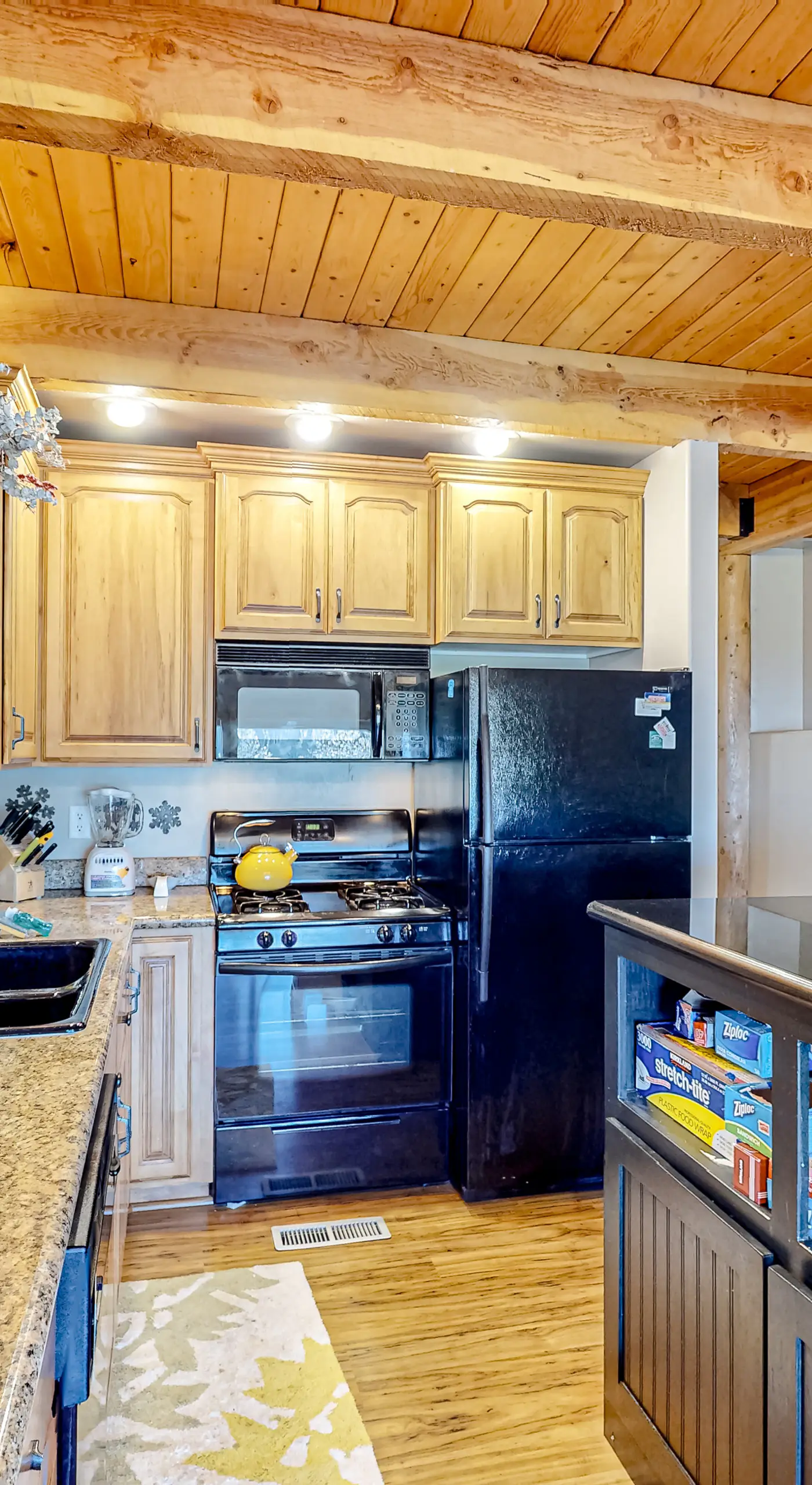 Views, Deck & Games Galore: Brian Head Home