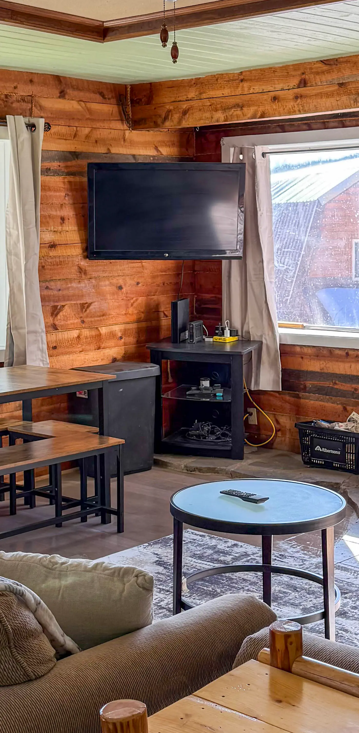 Rustic Cabin Stay in Brian Head Resort w/ View