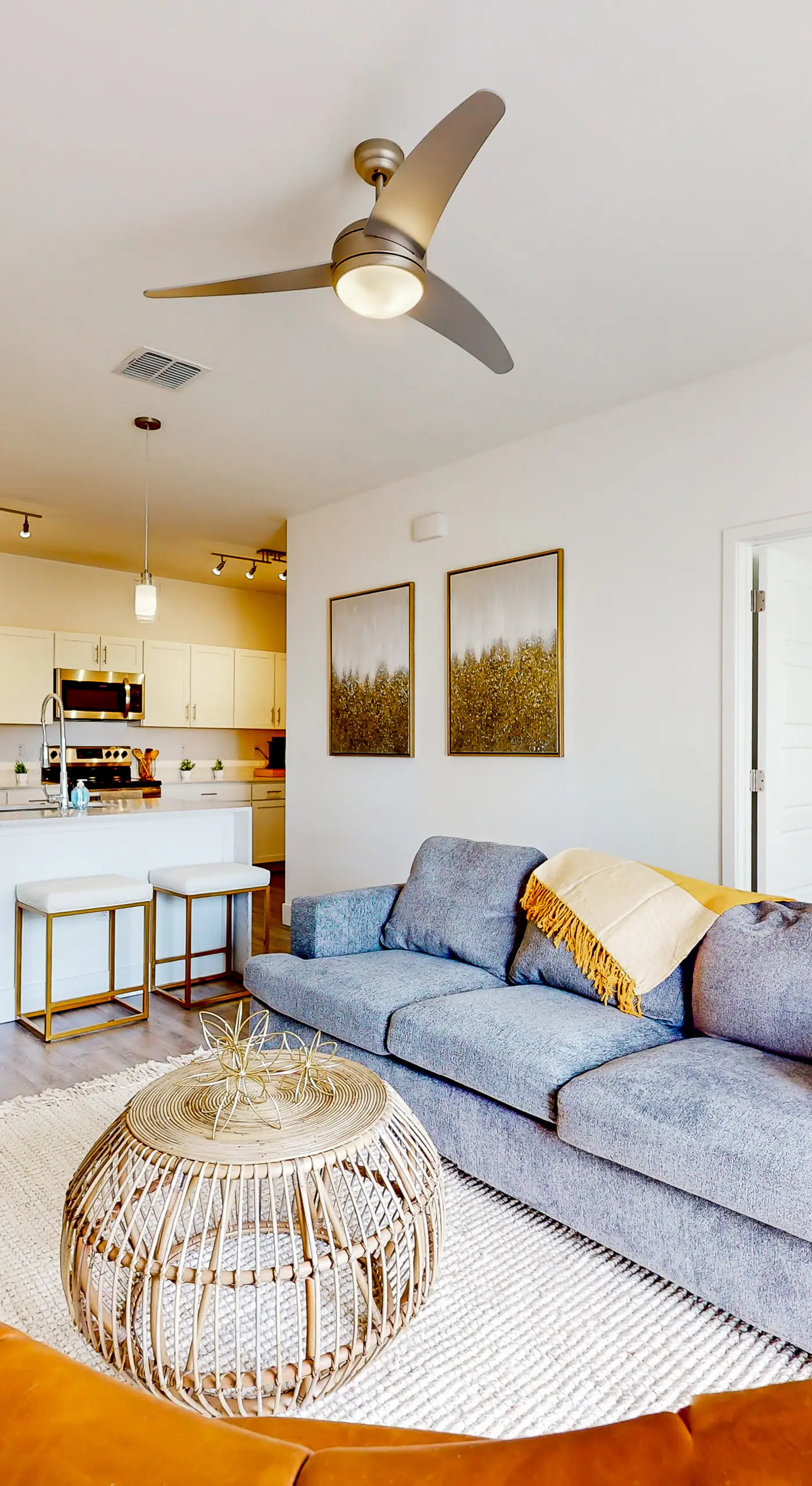 2 Mi to UF Campus! Dog-Friendly Condo w/ Pool