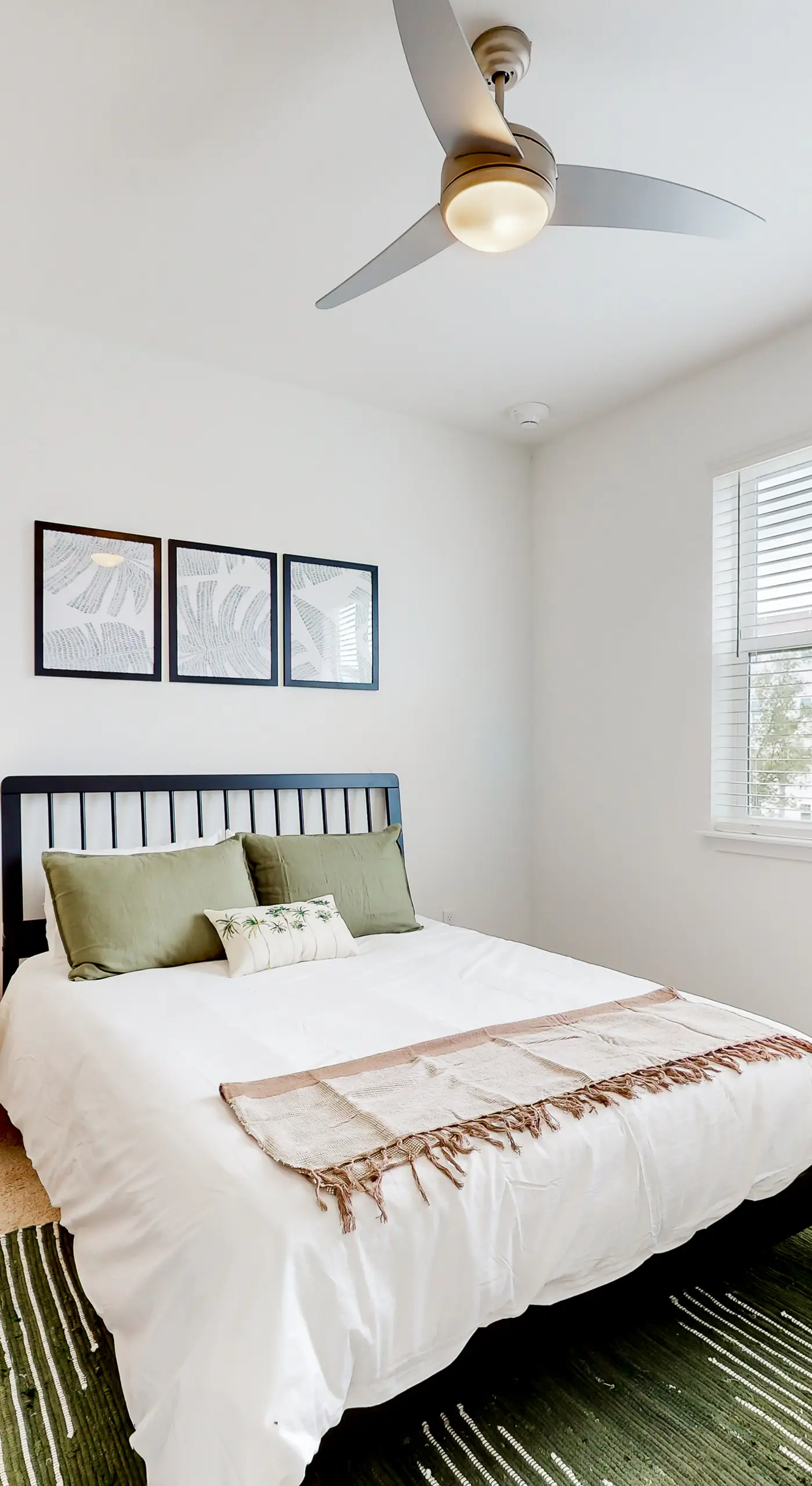 2 Mi to UF Campus! Dog-Friendly Condo w/ Pool