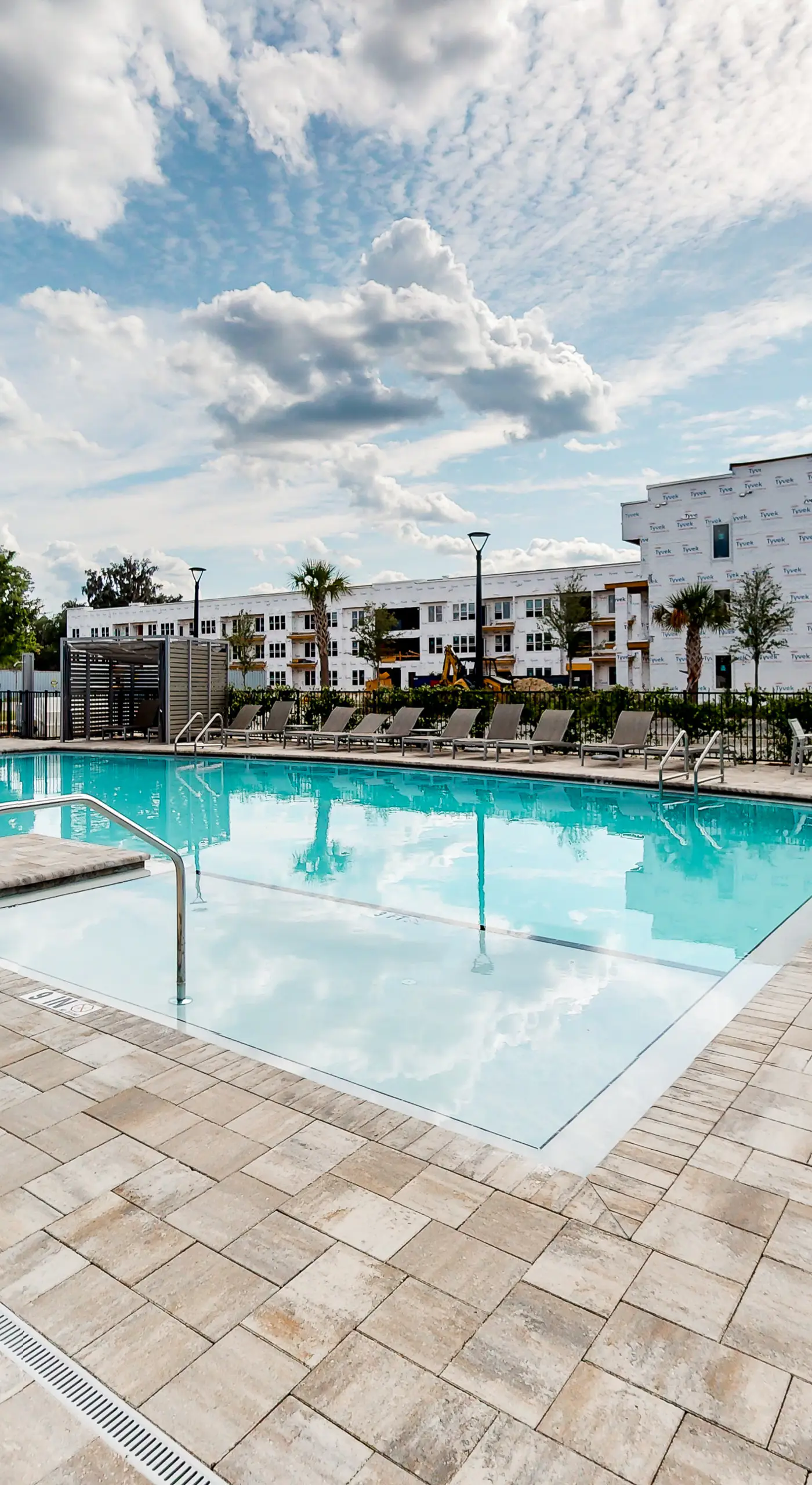 2 Mi to UF Campus! Dog-Friendly Condo w/ Pool