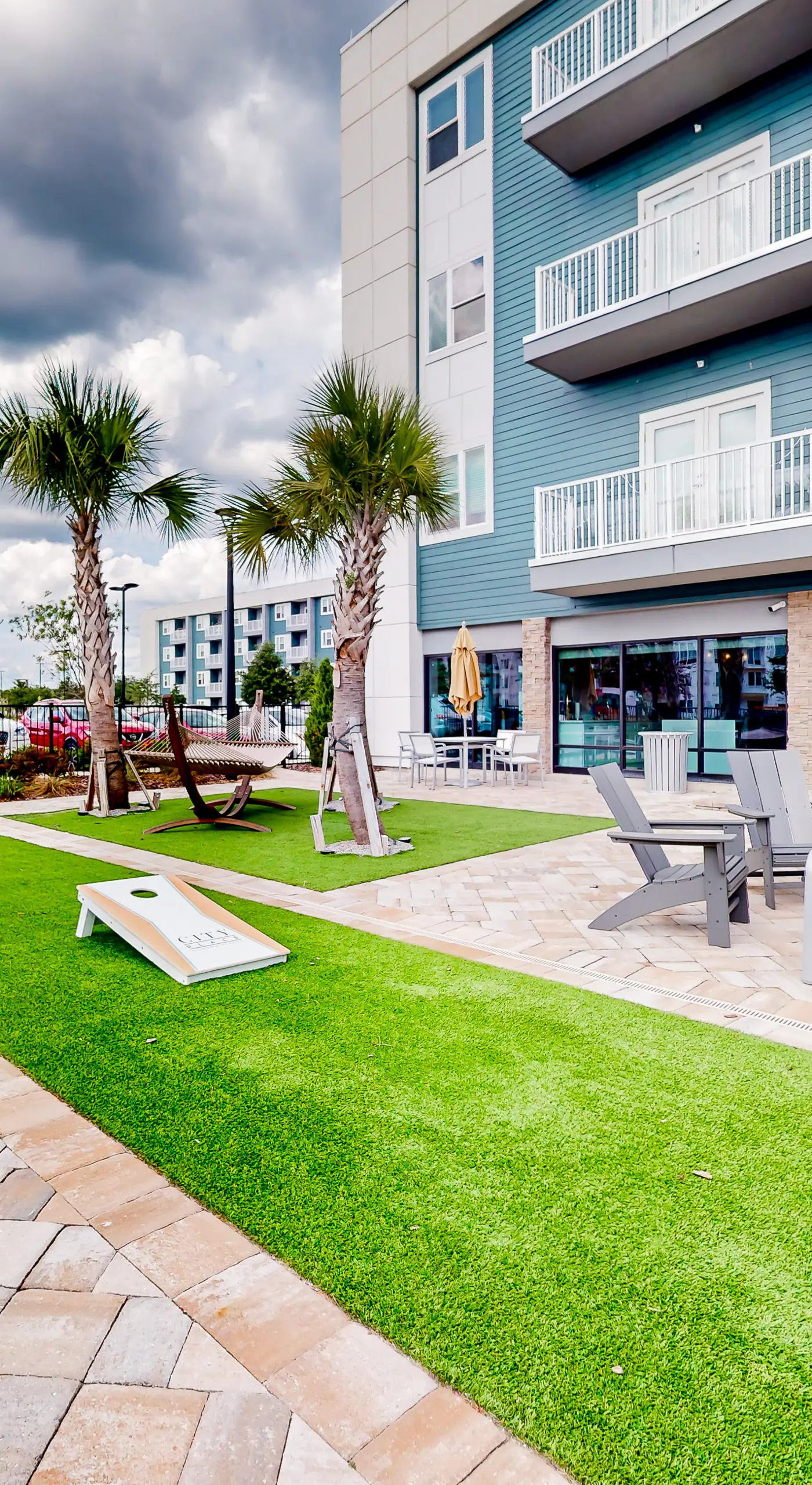 2 Mi to UF Campus! Dog-Friendly Condo w/ Pool