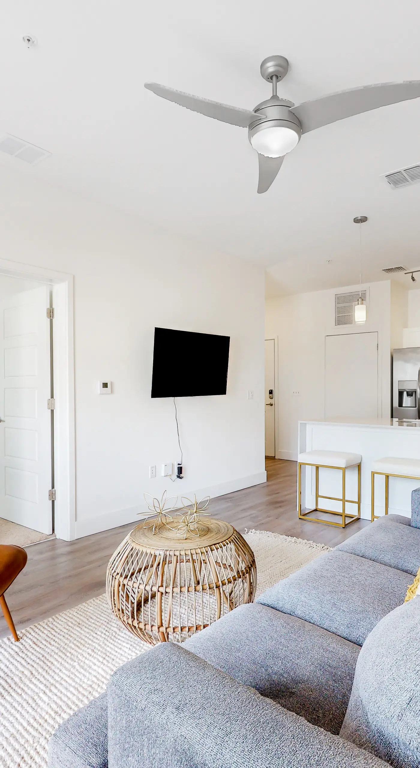2 Mi to UF Campus! Dog-Friendly Condo w/ Pool