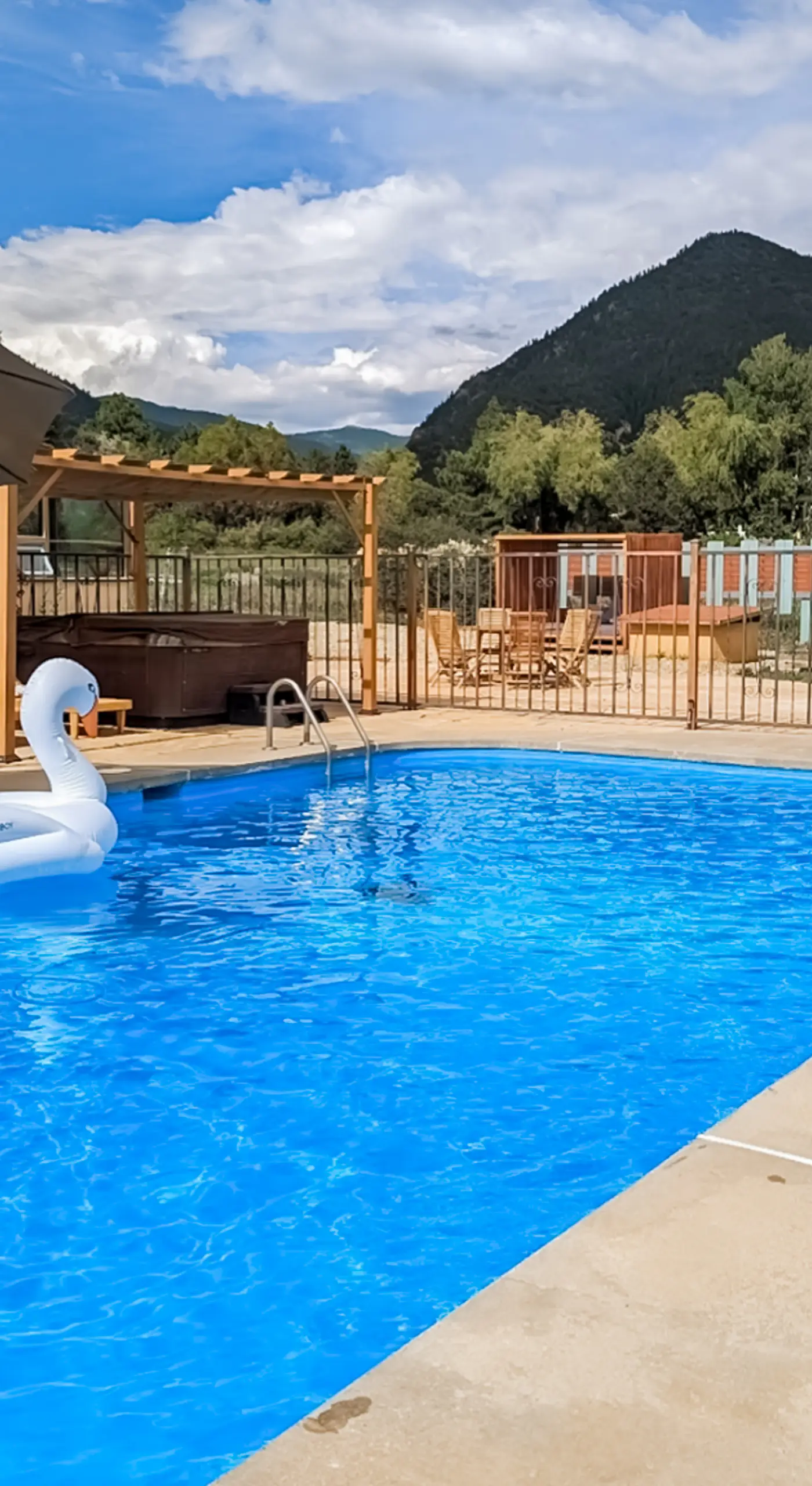 Spacious Home w/ Pool & Hot Tub in Arroyo Seco!
