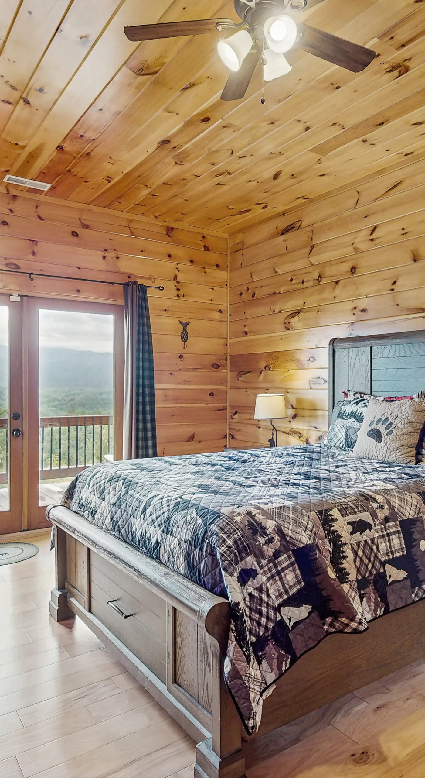 Theater + Arcade! 'Tri-Star Lodge' in Gatlinburg