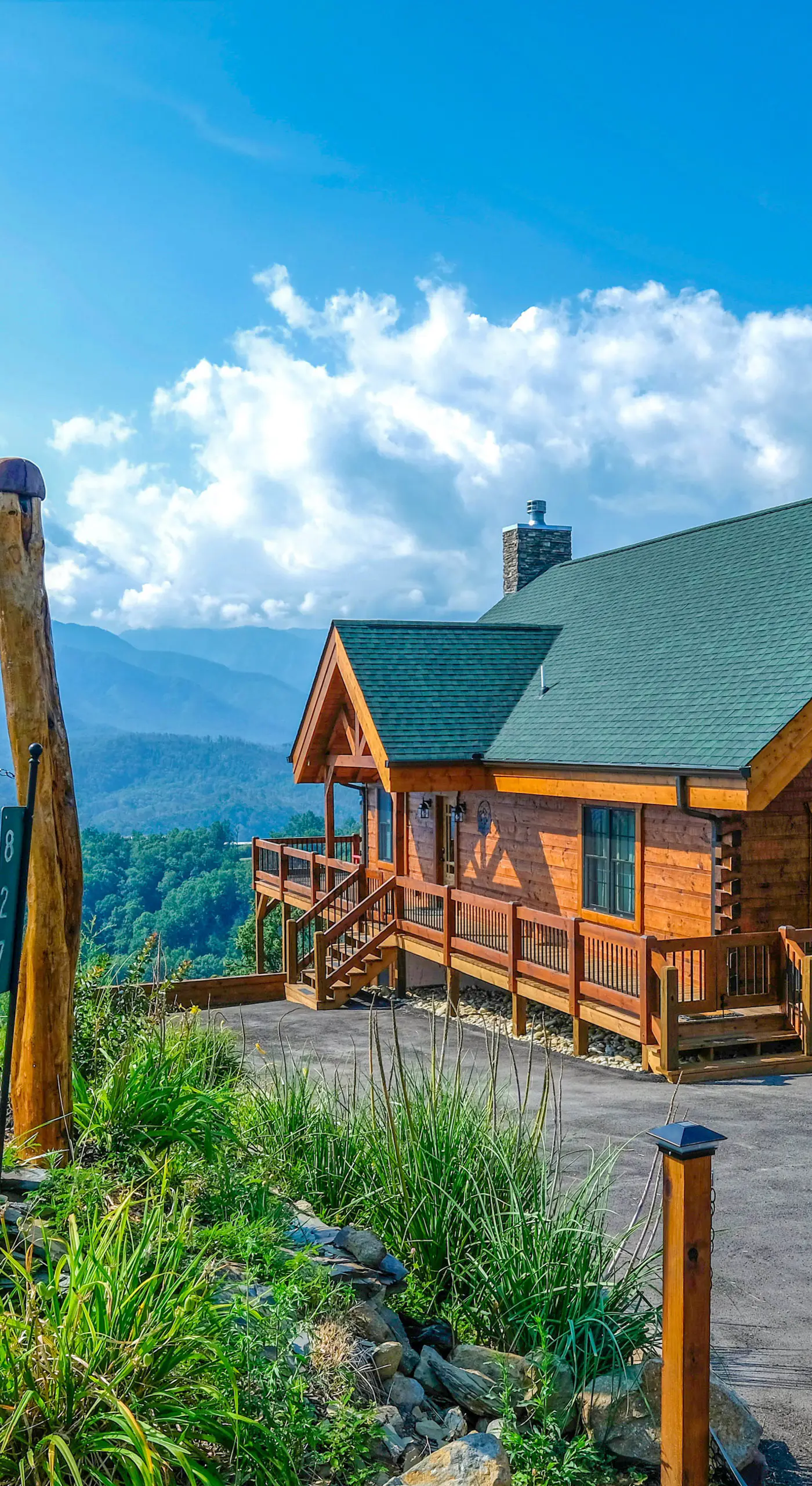 Theater + Arcade! 'Tri-Star Lodge' in Gatlinburg