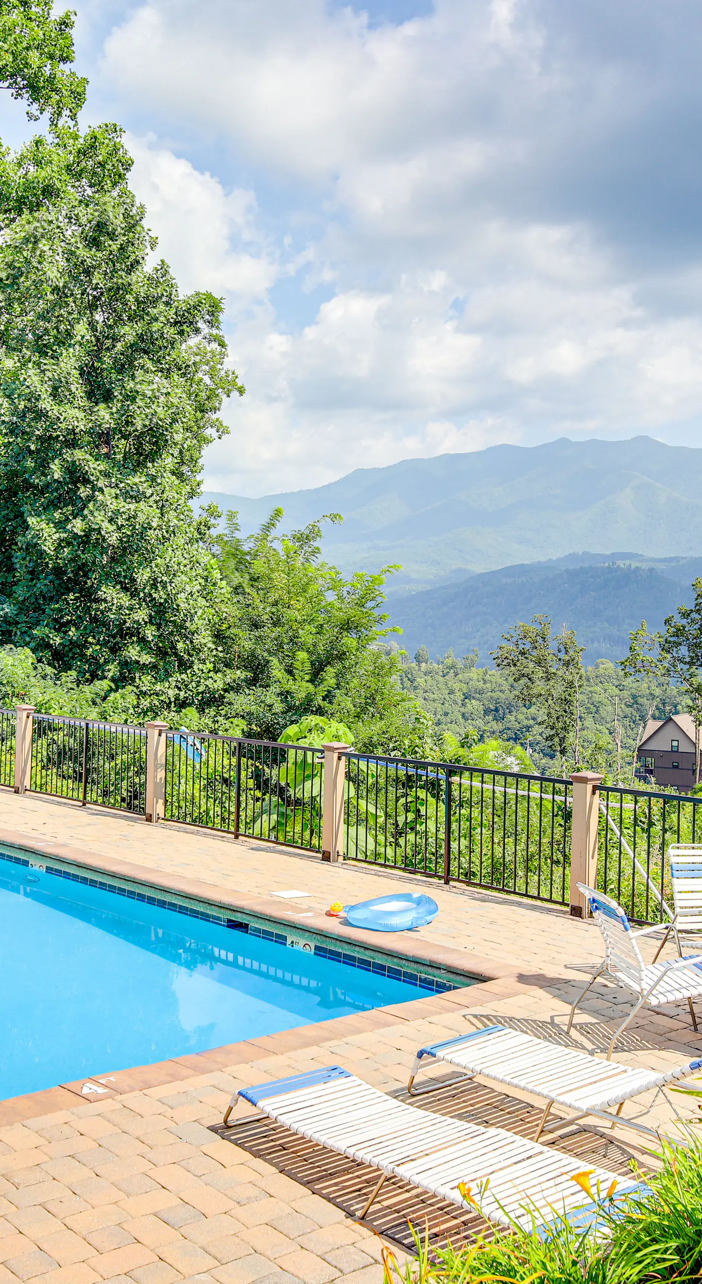 Theater + Arcade! 'Tri-Star Lodge' in Gatlinburg