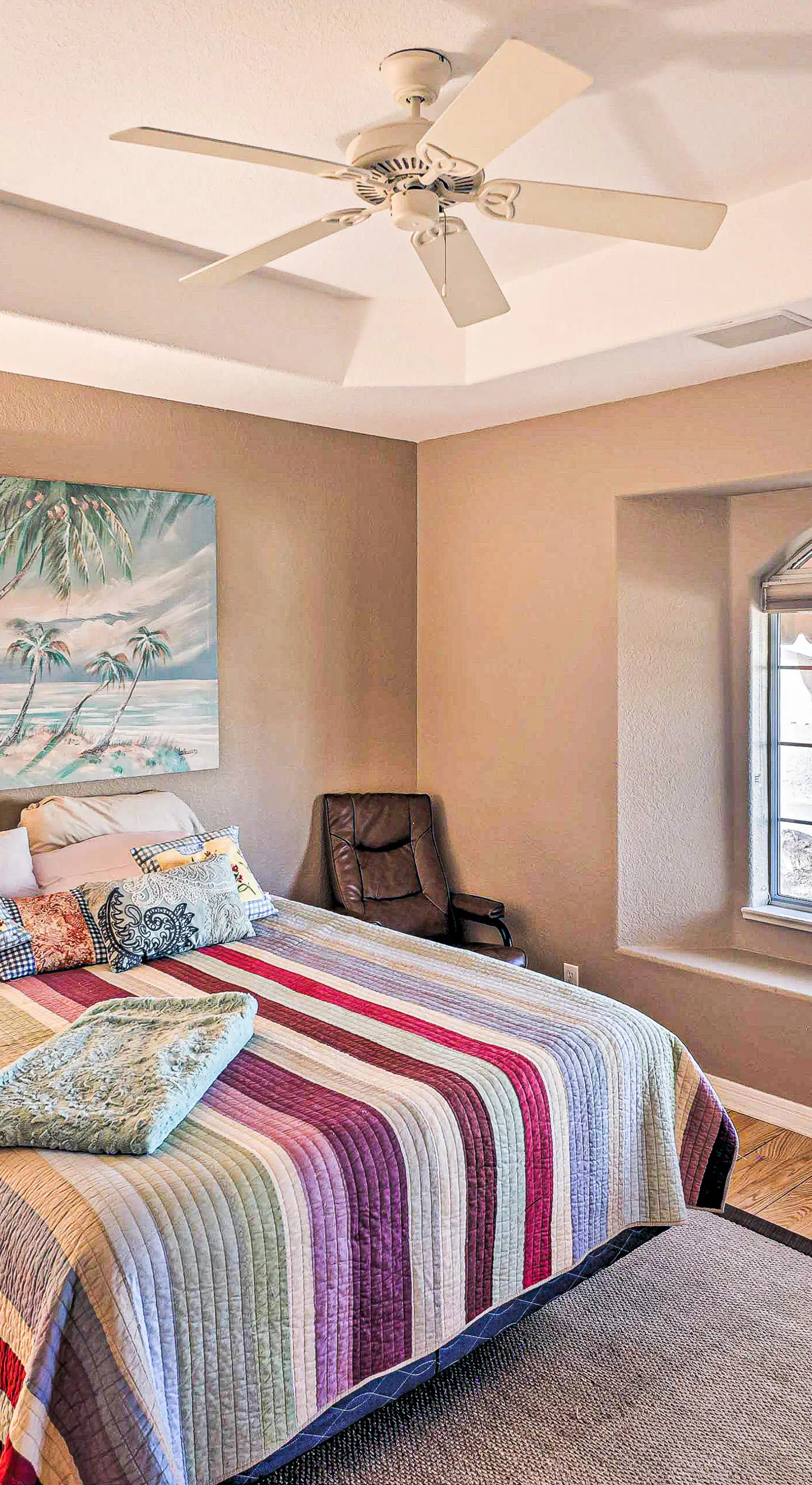 Poolside Bliss: Pet-Friendly Lake Havasu City Gem