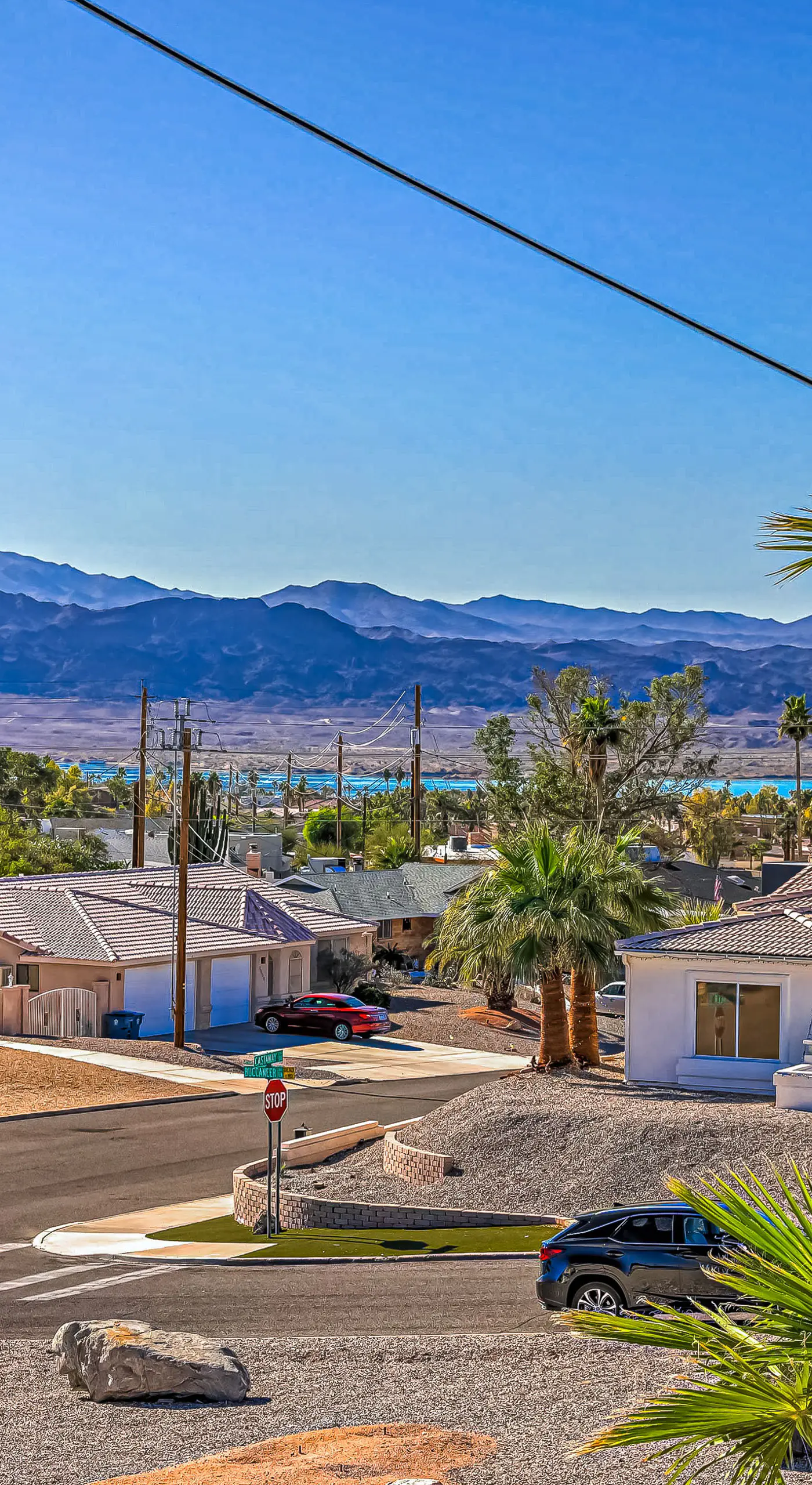 Poolside Bliss: Pet-Friendly Lake Havasu City Gem