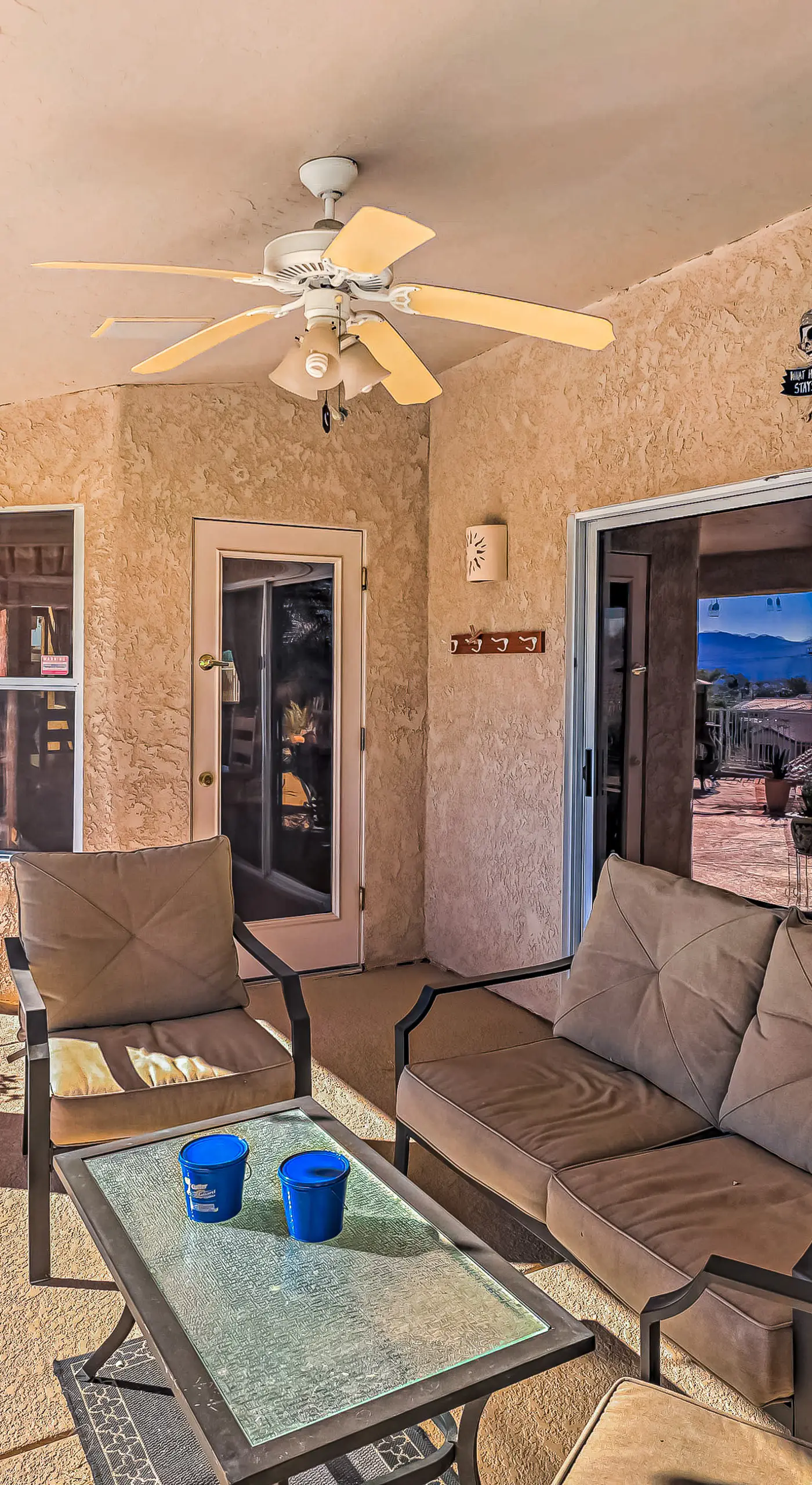 Poolside Bliss: Pet-Friendly Lake Havasu City Gem