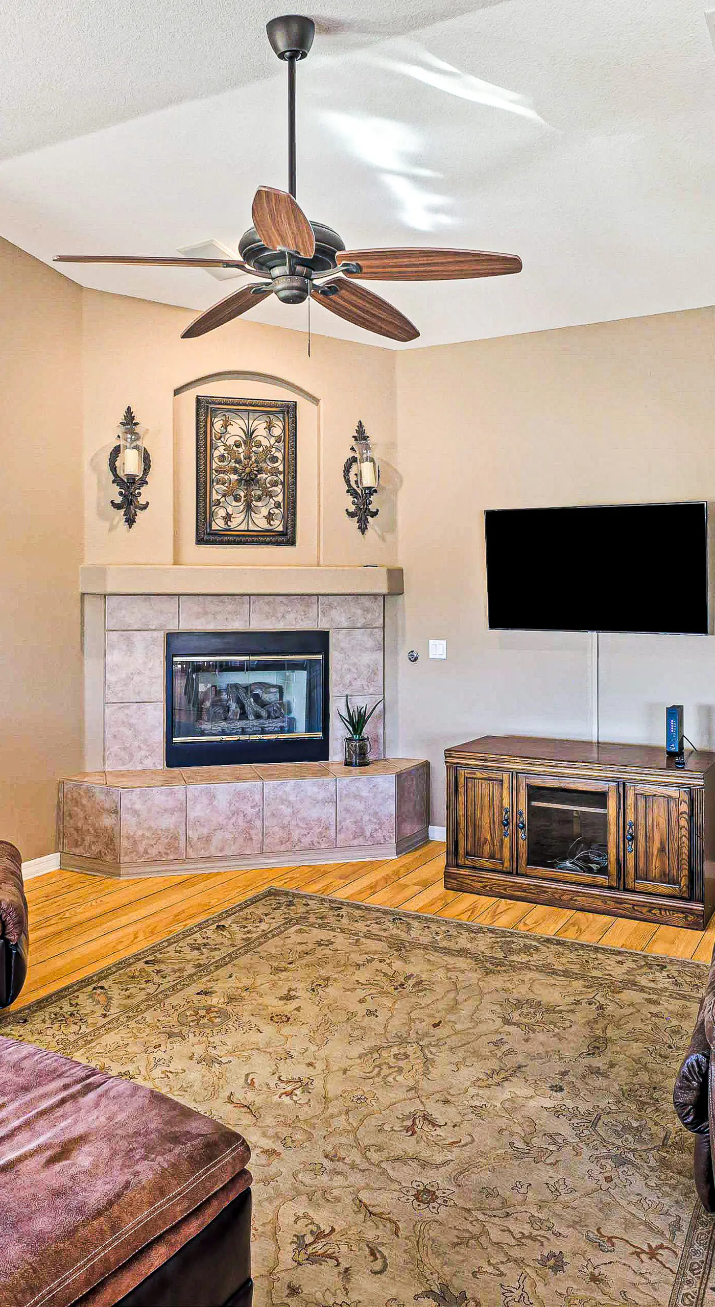 Poolside Bliss: Pet-Friendly Lake Havasu City Gem