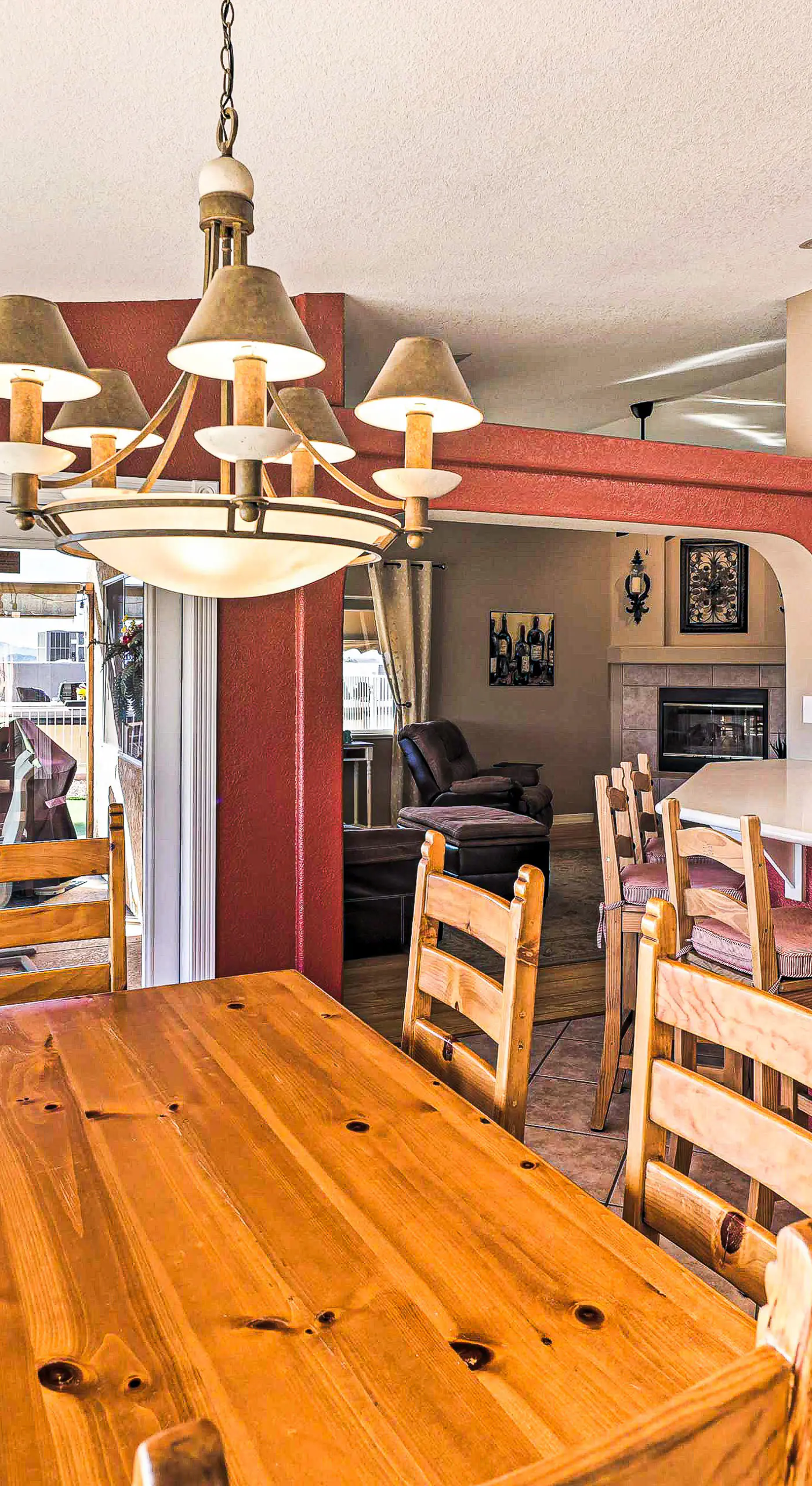Poolside Bliss: Pet-Friendly Lake Havasu City Gem