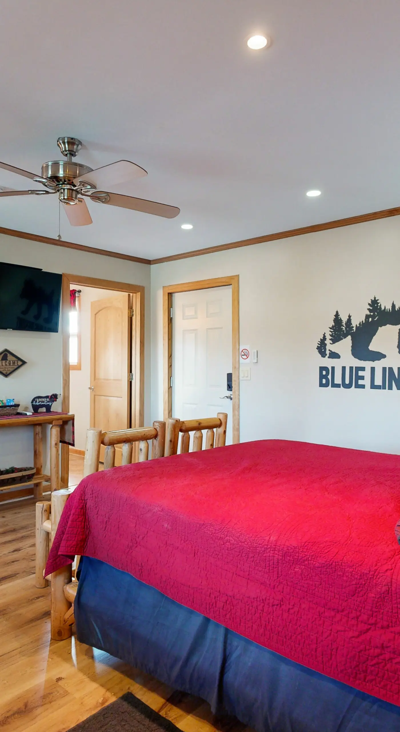 Pet Friendly! Couples Retreat in Southern Illinois