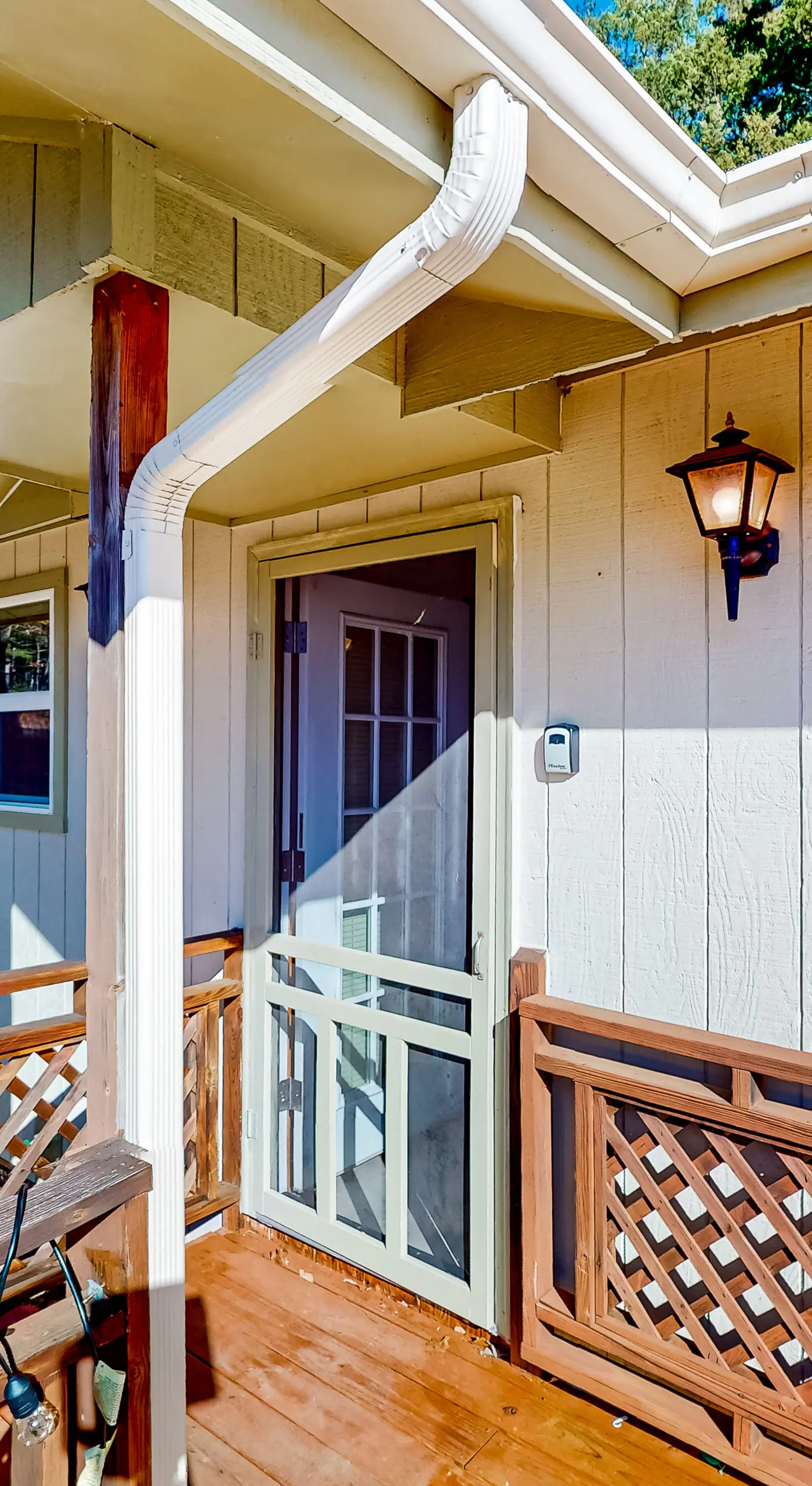 Relax at 'The Cove' Waterfront Getaway