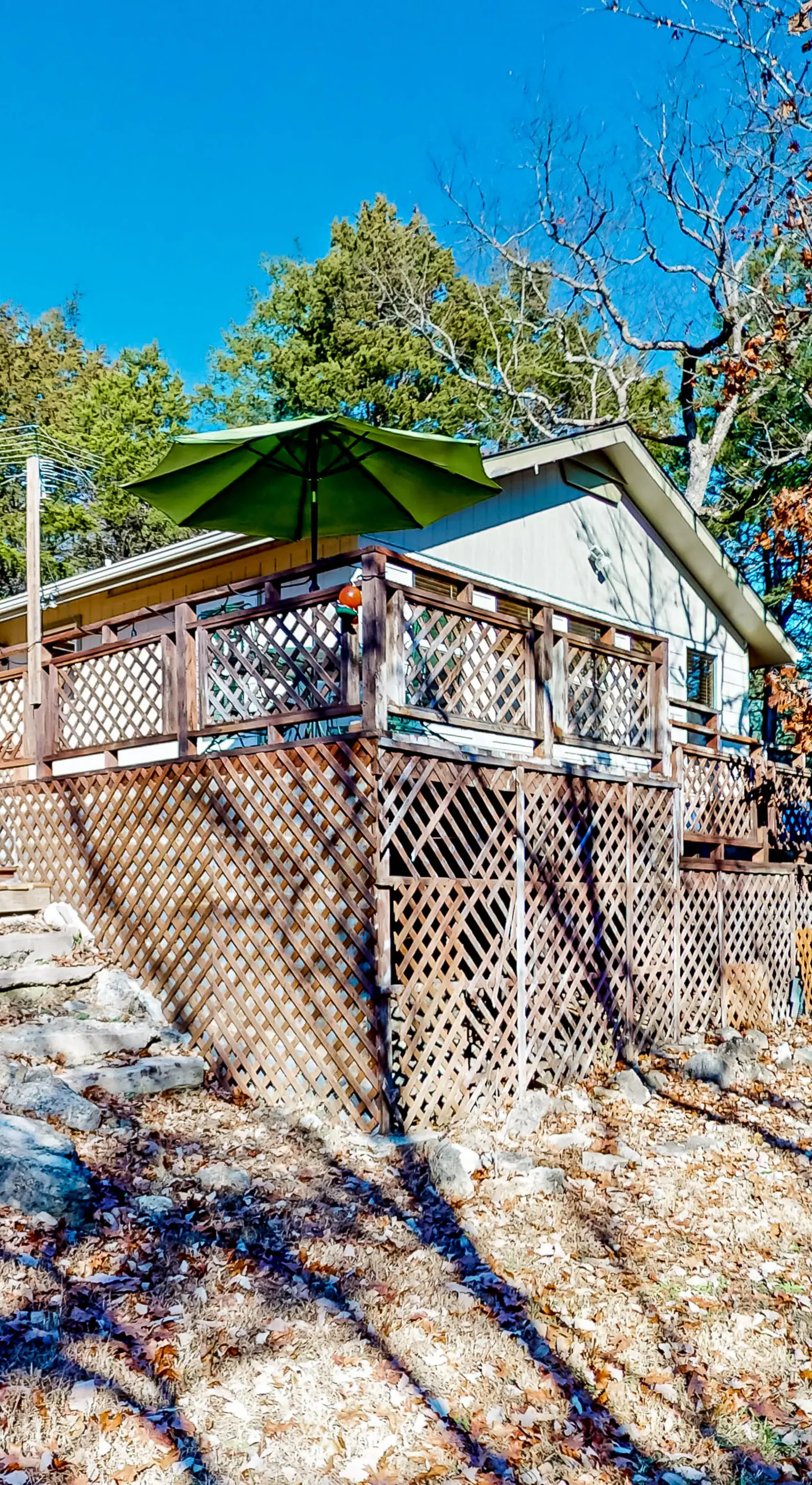 Relax at 'The Cove' Waterfront Getaway