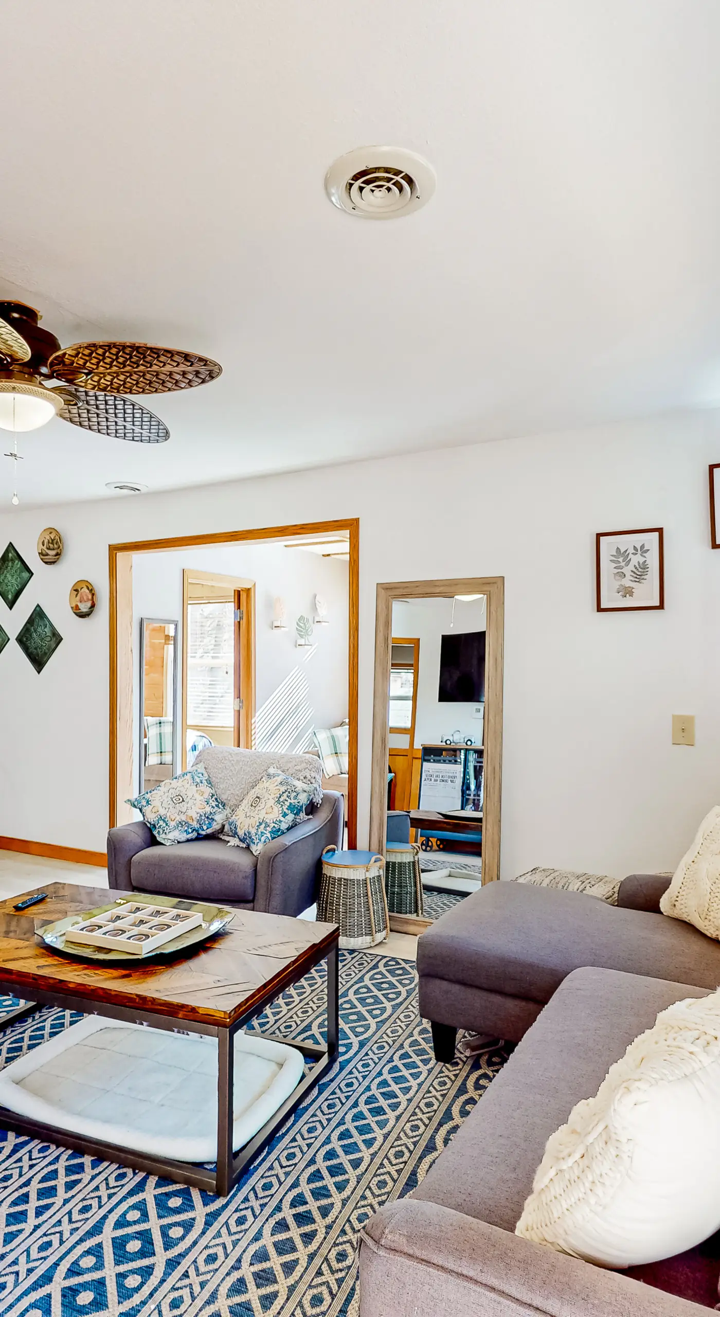 Relax at 'The Cove' Waterfront Getaway