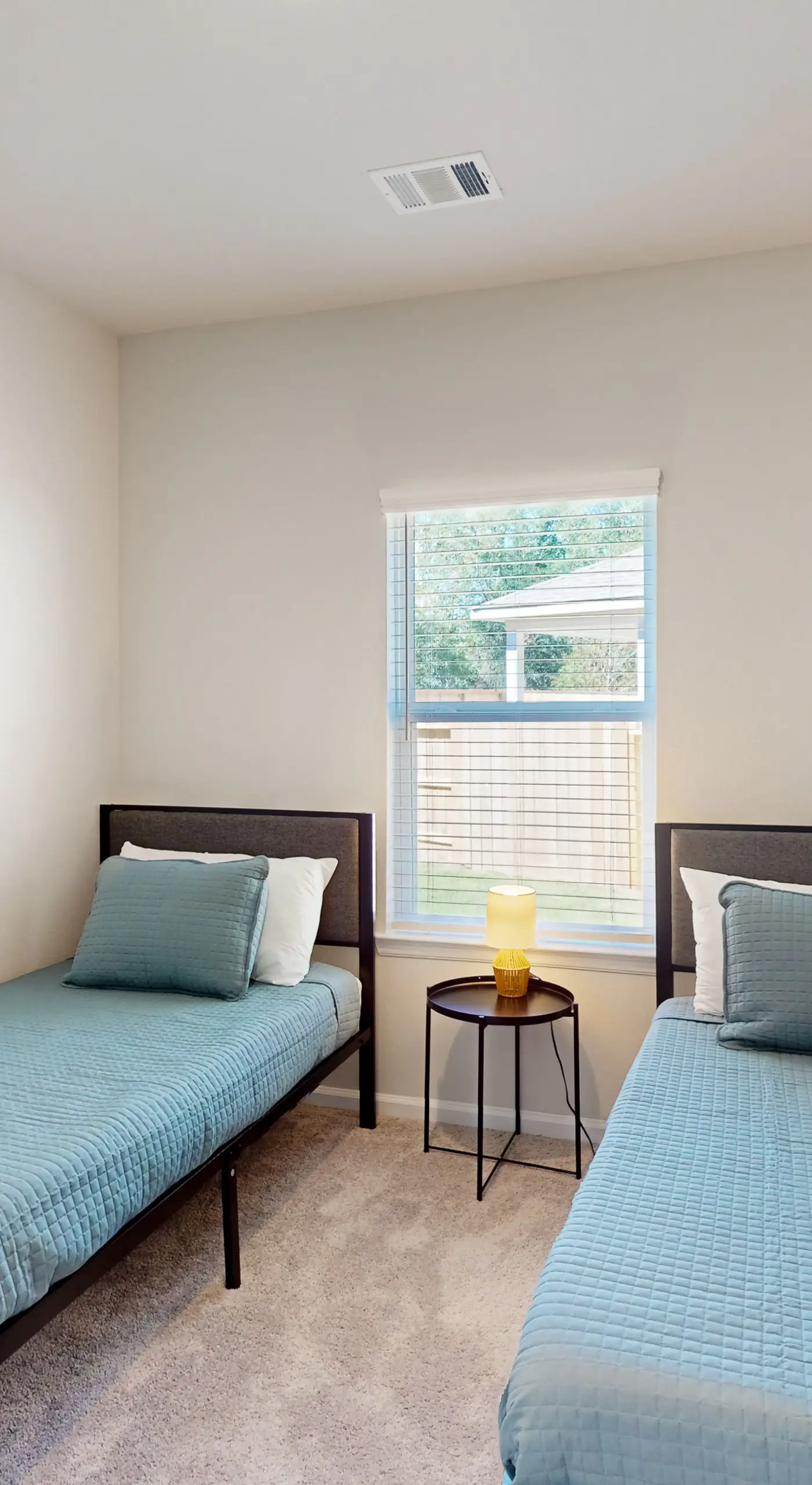 Patio Dining & Yard: Porter Escape, 3 Mi to Golf