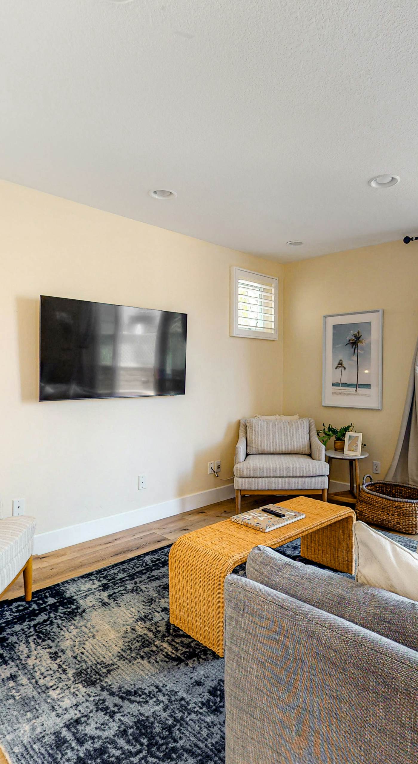 Walk to Mission Beach: Centrally Located Townhome