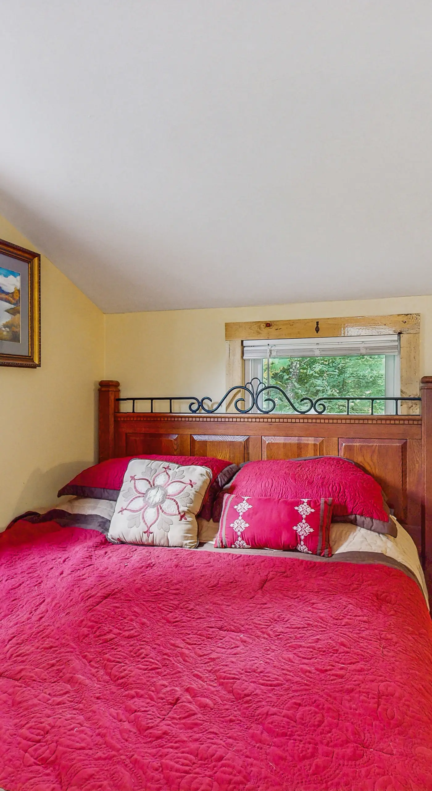 Tiny House at Sugarbush North: Adventure Hub!
