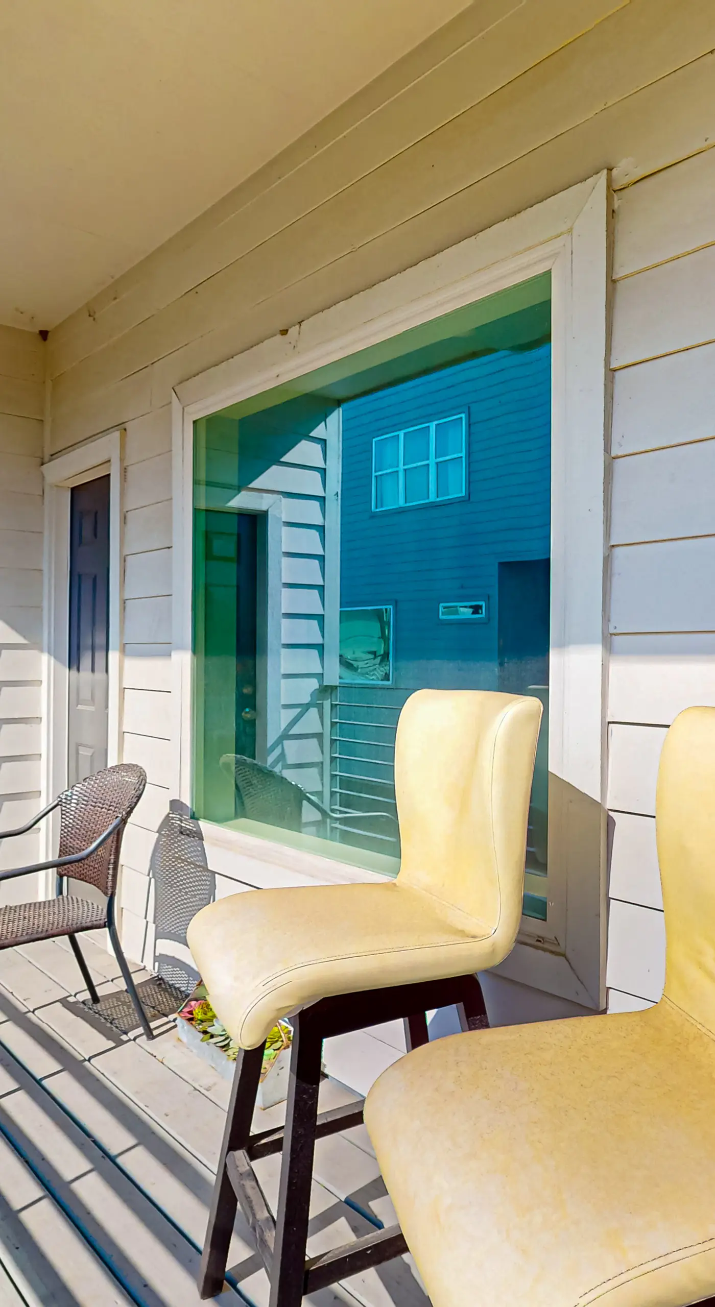 3 BR Home w/ billiards & ping pong, Near Downtown