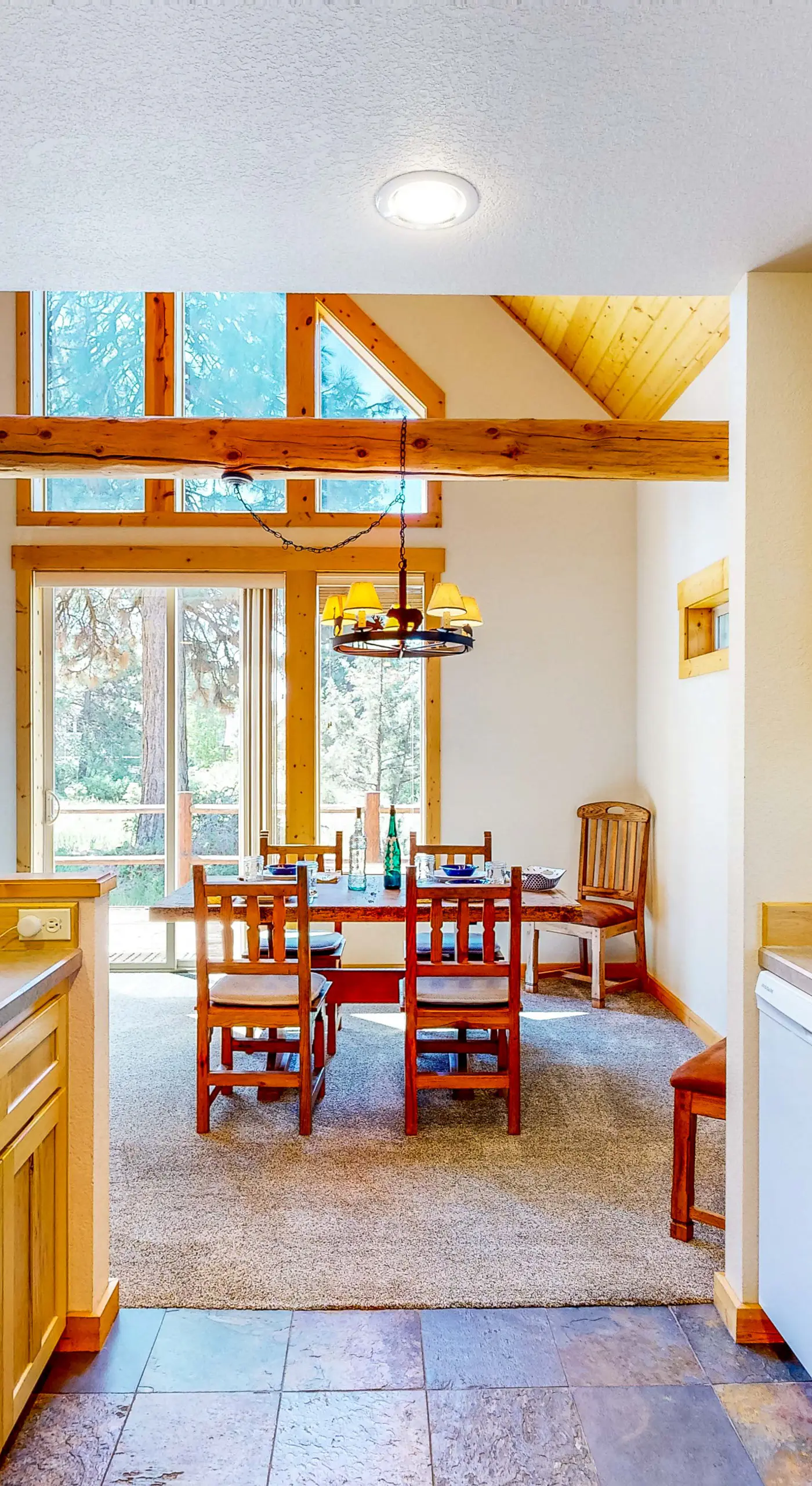 Gateway to Crater Lake! Resort Retreat w/ Pool