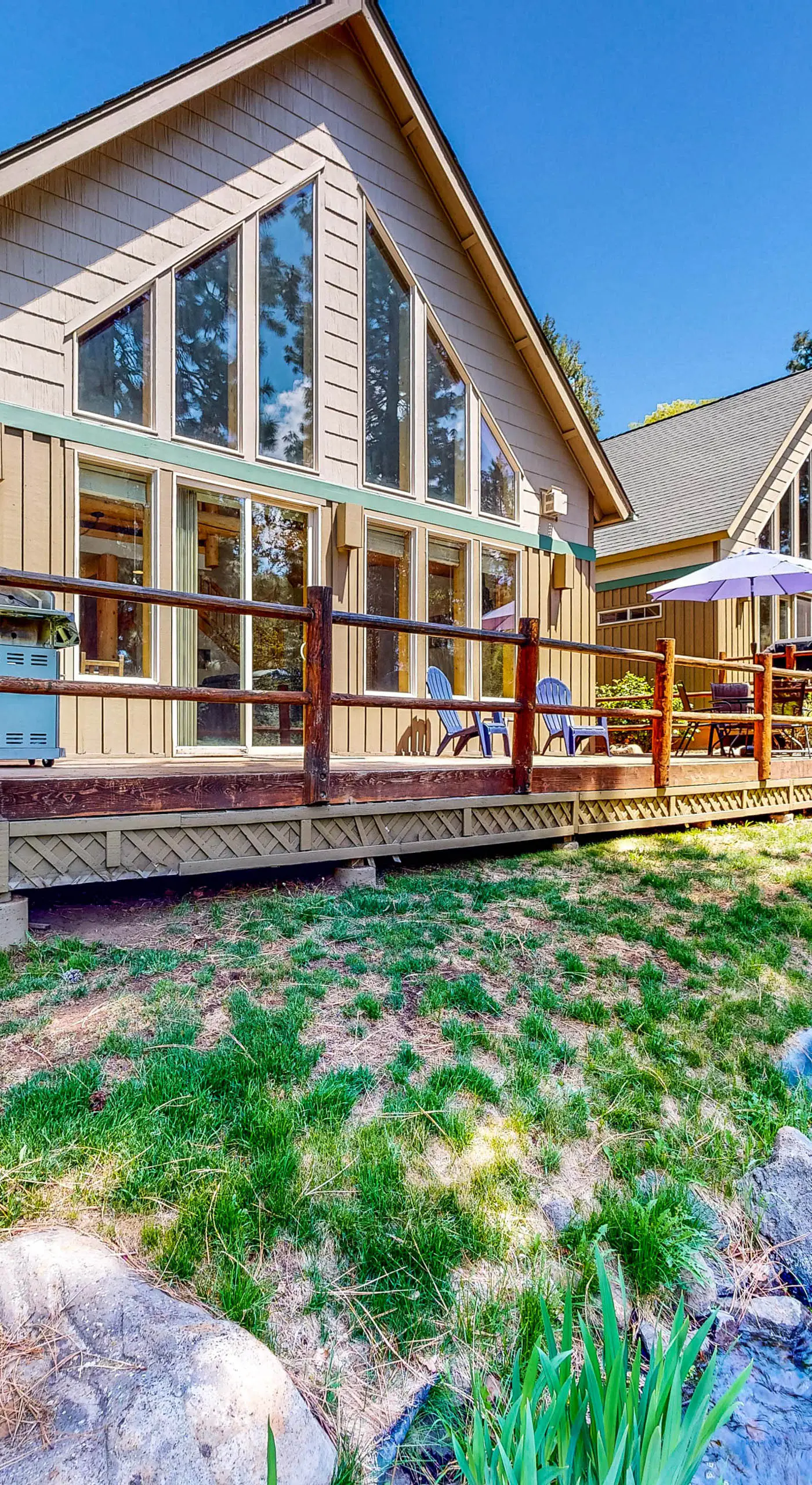 Gateway to Crater Lake! Resort Retreat w/ Pool