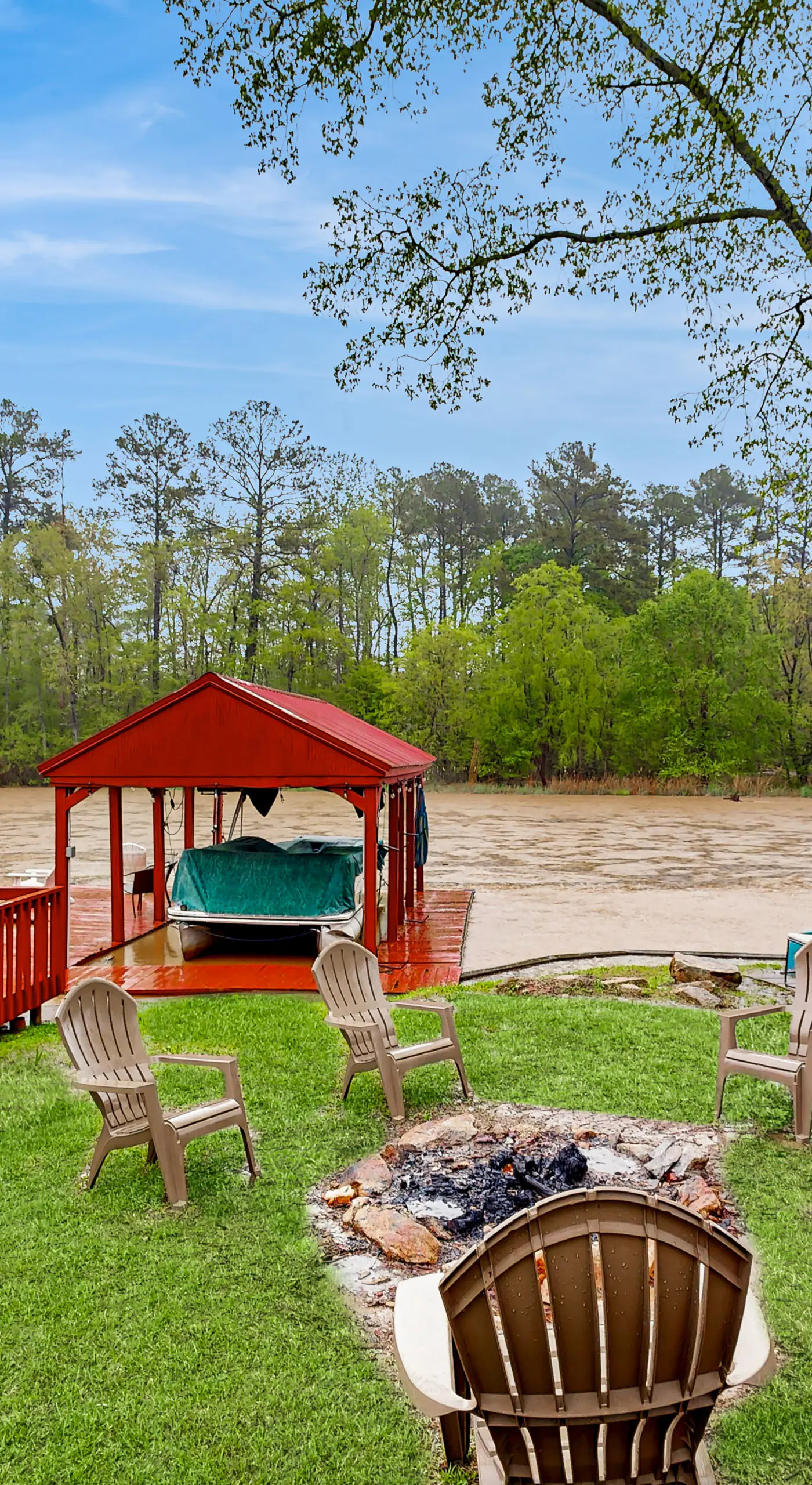 Lakefront Eatonton Haven w/ Dock: Bring Your Boat!