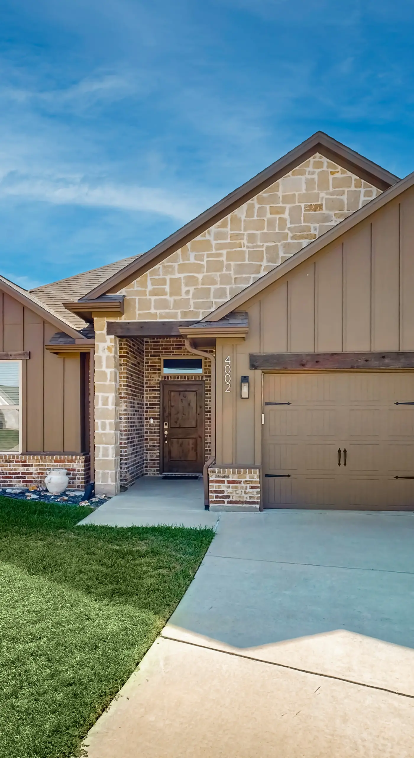 Family Retreat! South College Station Home w/ Yard