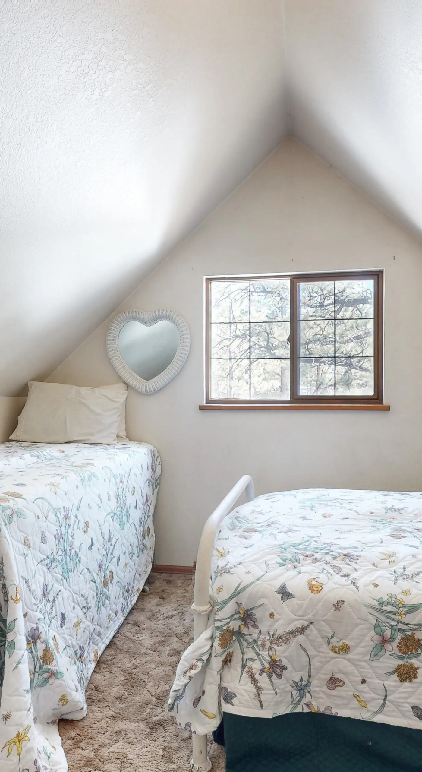 Tranquil Wet Mtn Cabin w/ Views on 3 Acres!