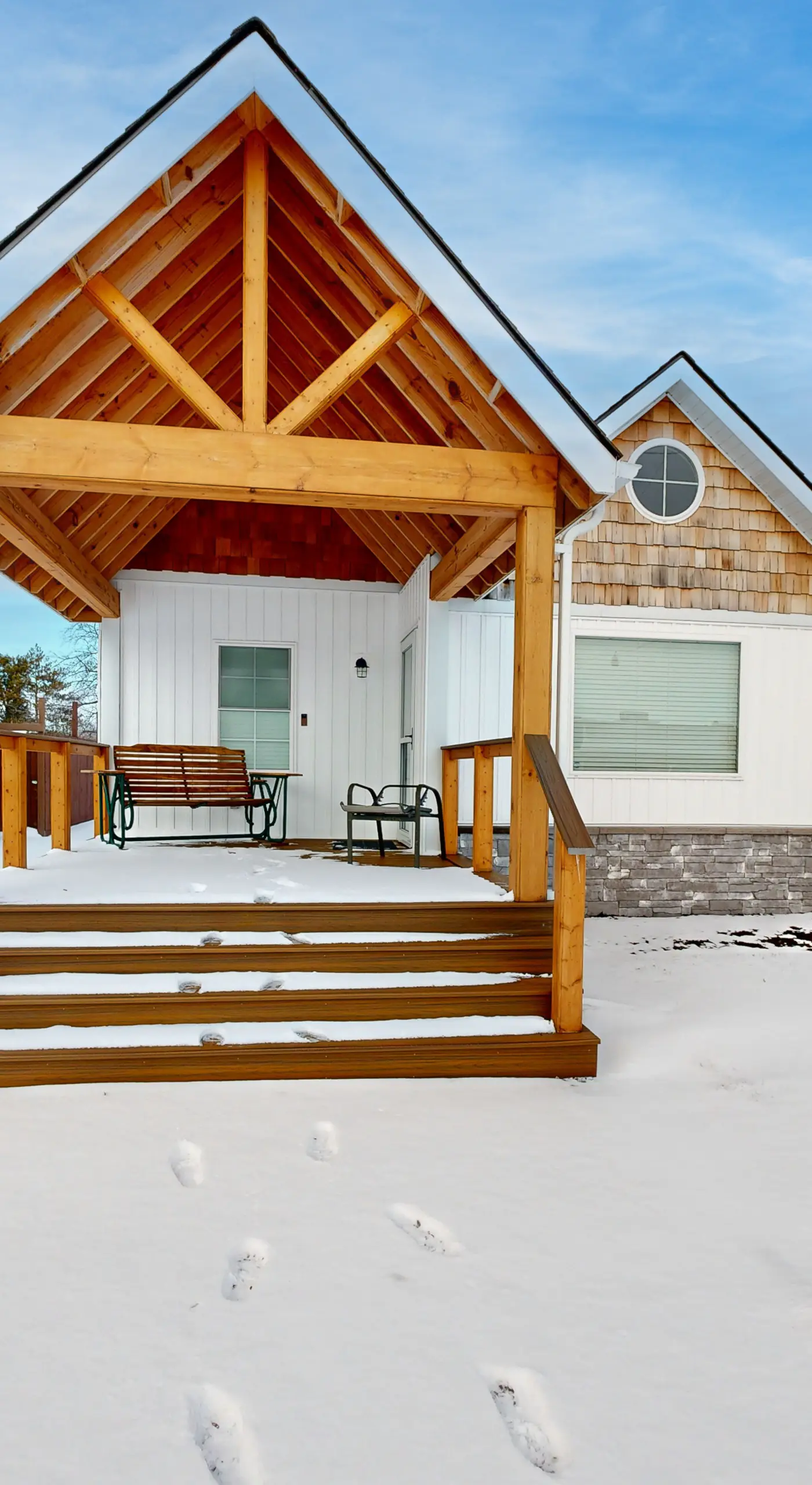 Walk to Beach & Dtwn East Tawas! Lake-View Retreat