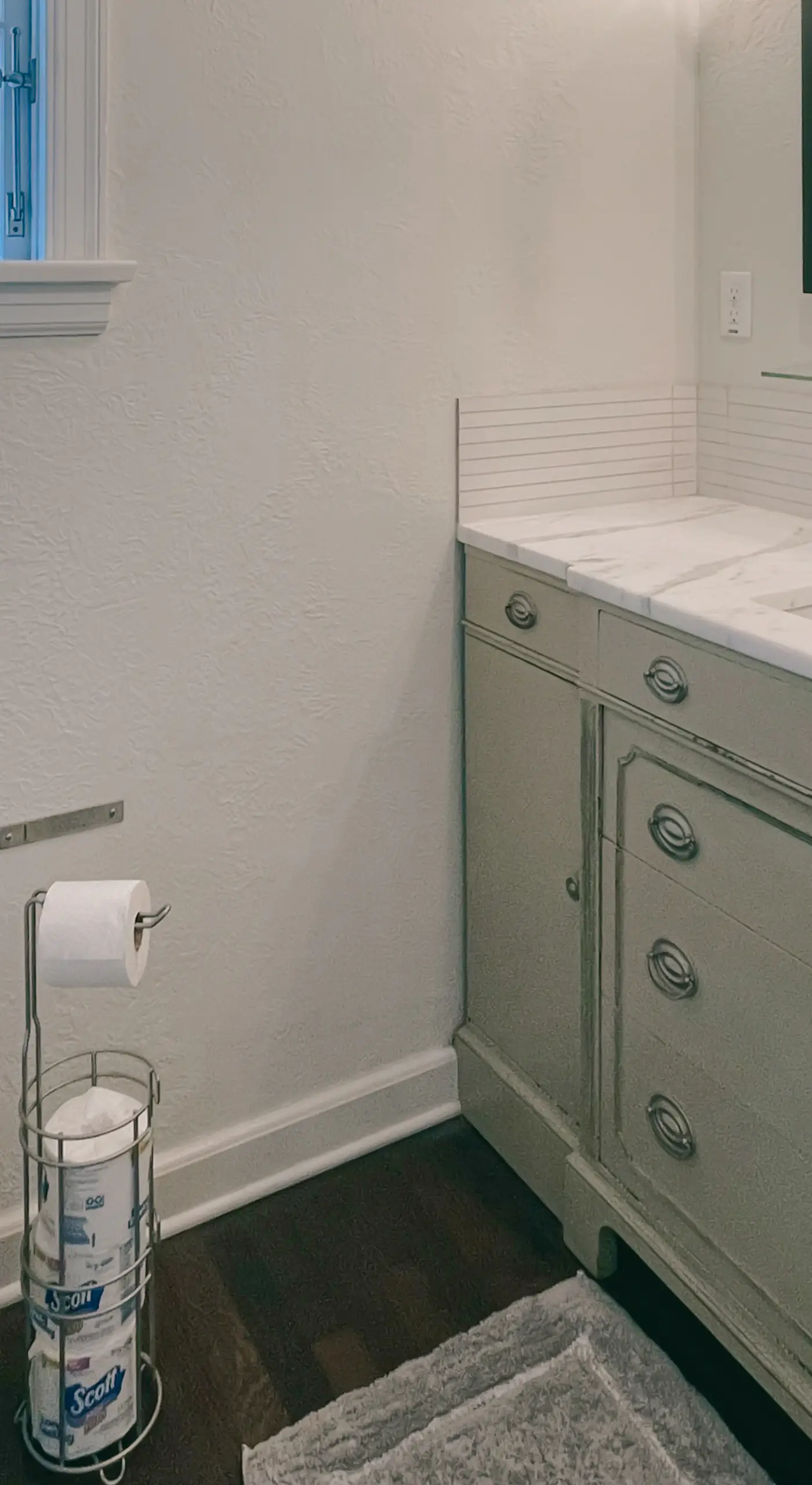 Dog-Friendly Yard! Walkable Dixieland District Gem