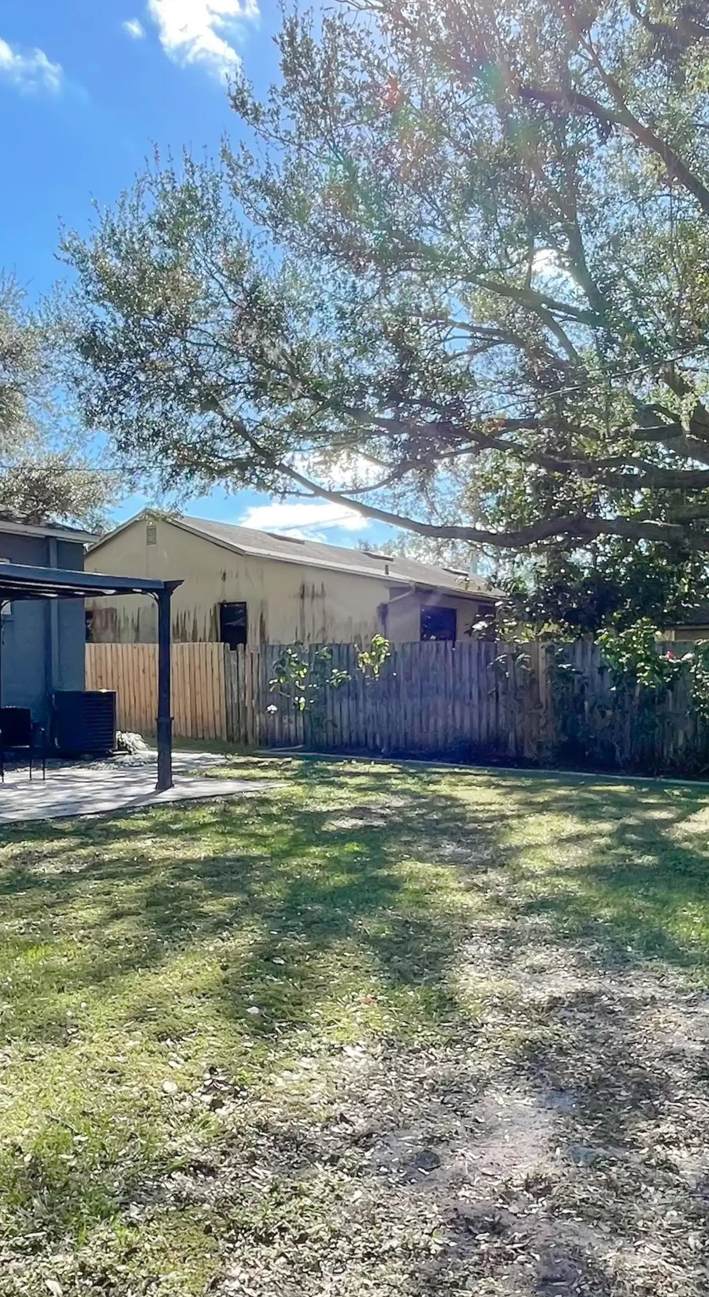 Dog-Friendly Yard! Walkable Dixieland District Gem