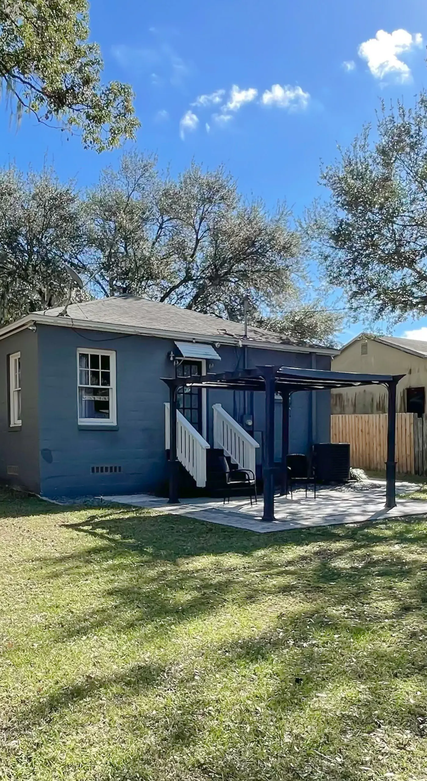 Dog-Friendly Yard! Walkable Dixieland District Gem
