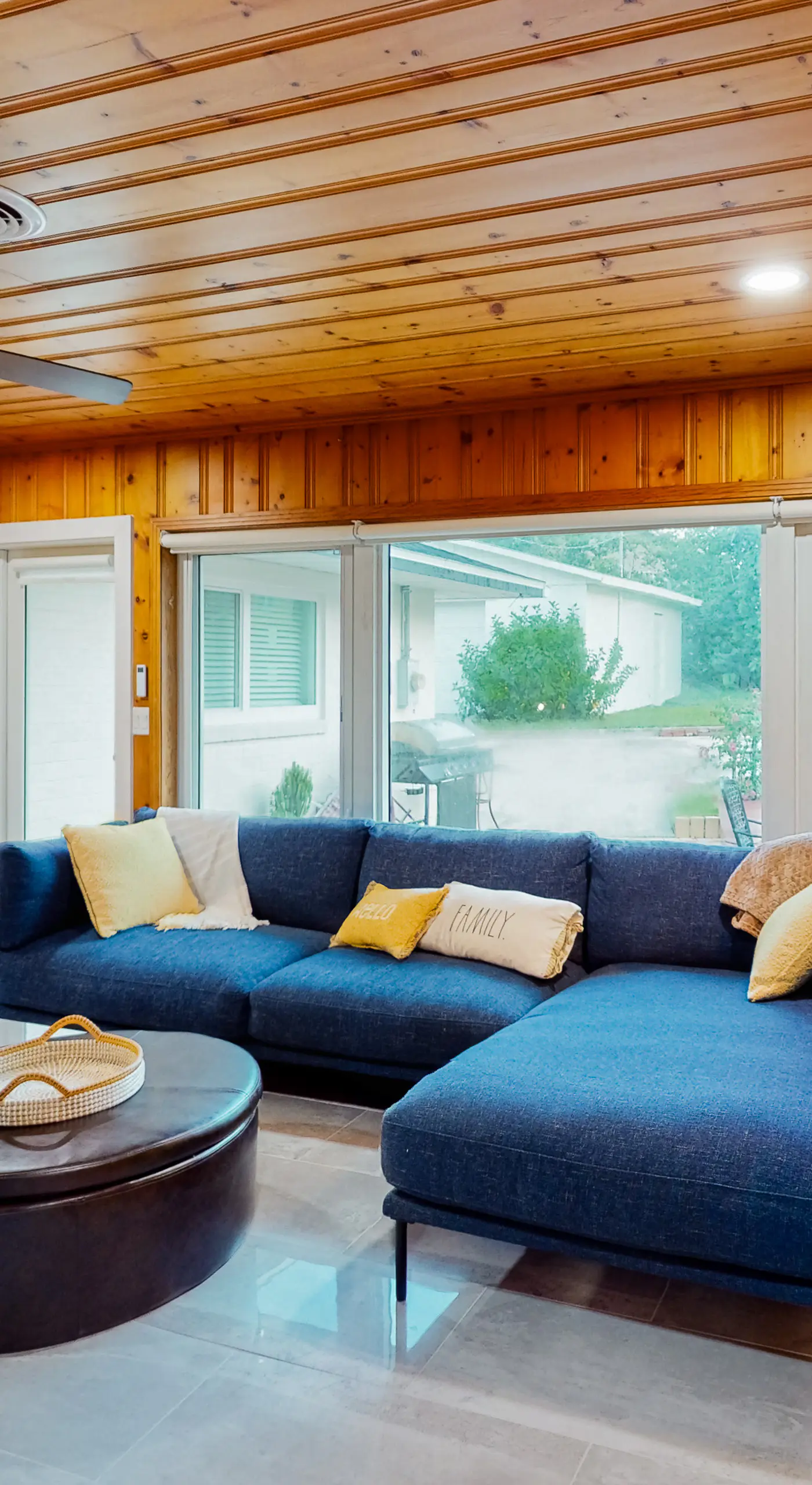 Steps to Lake Hollingsworth! Dog-Friendly Retreat