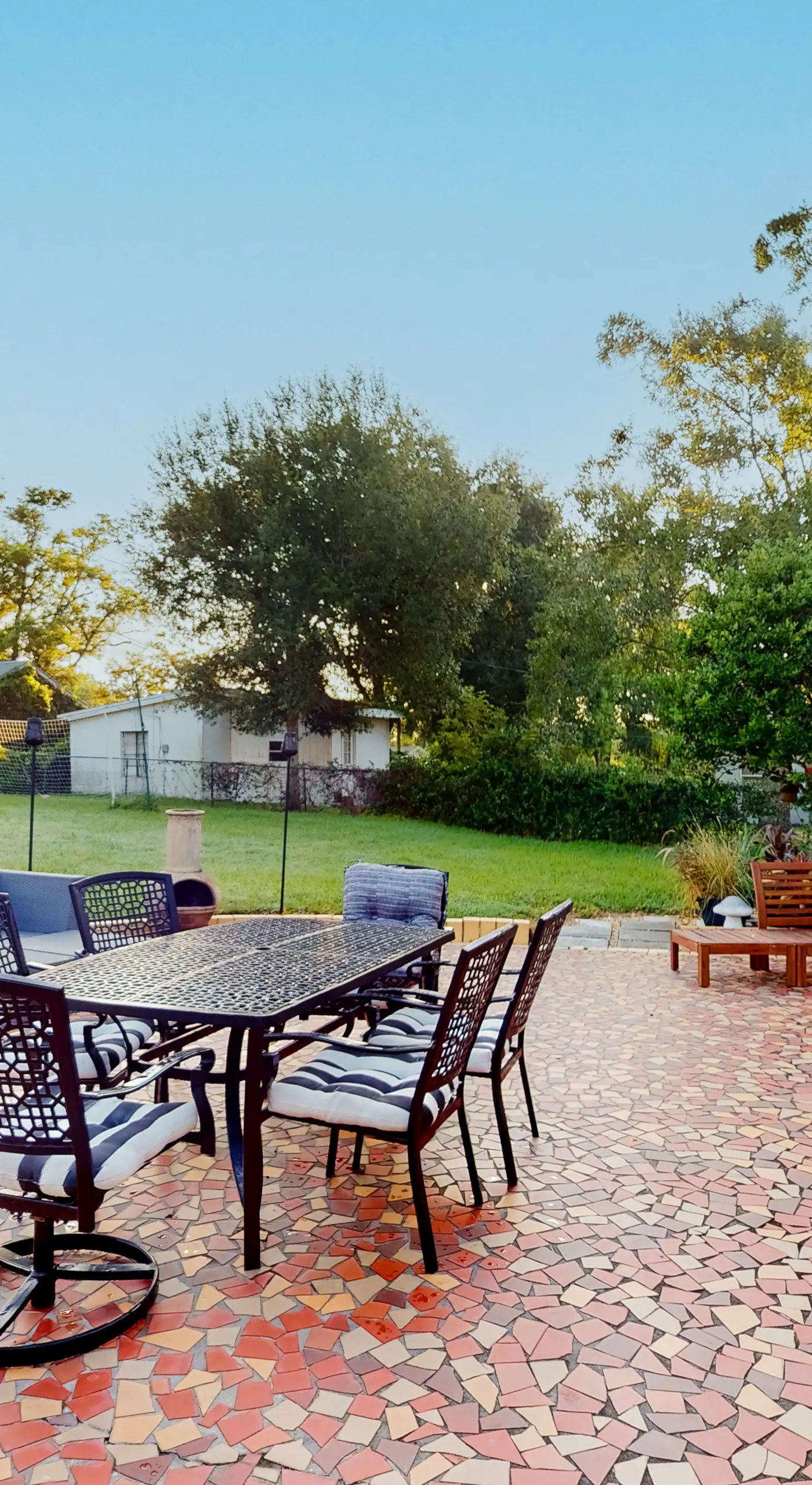 Steps to Lake Hollingsworth! Dog-Friendly Retreat