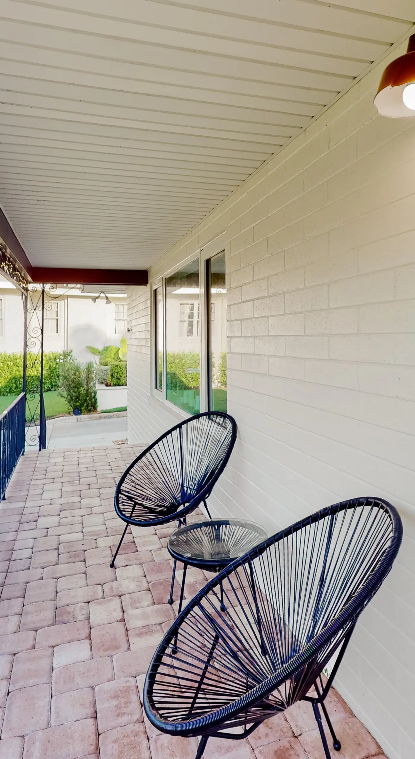 Steps to Lake Hollingsworth! Dog-Friendly Retreat