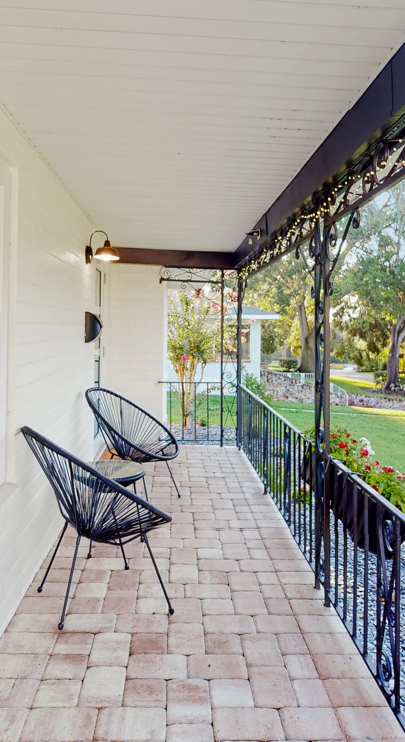 Steps to Lake Hollingsworth! Dog-Friendly Retreat