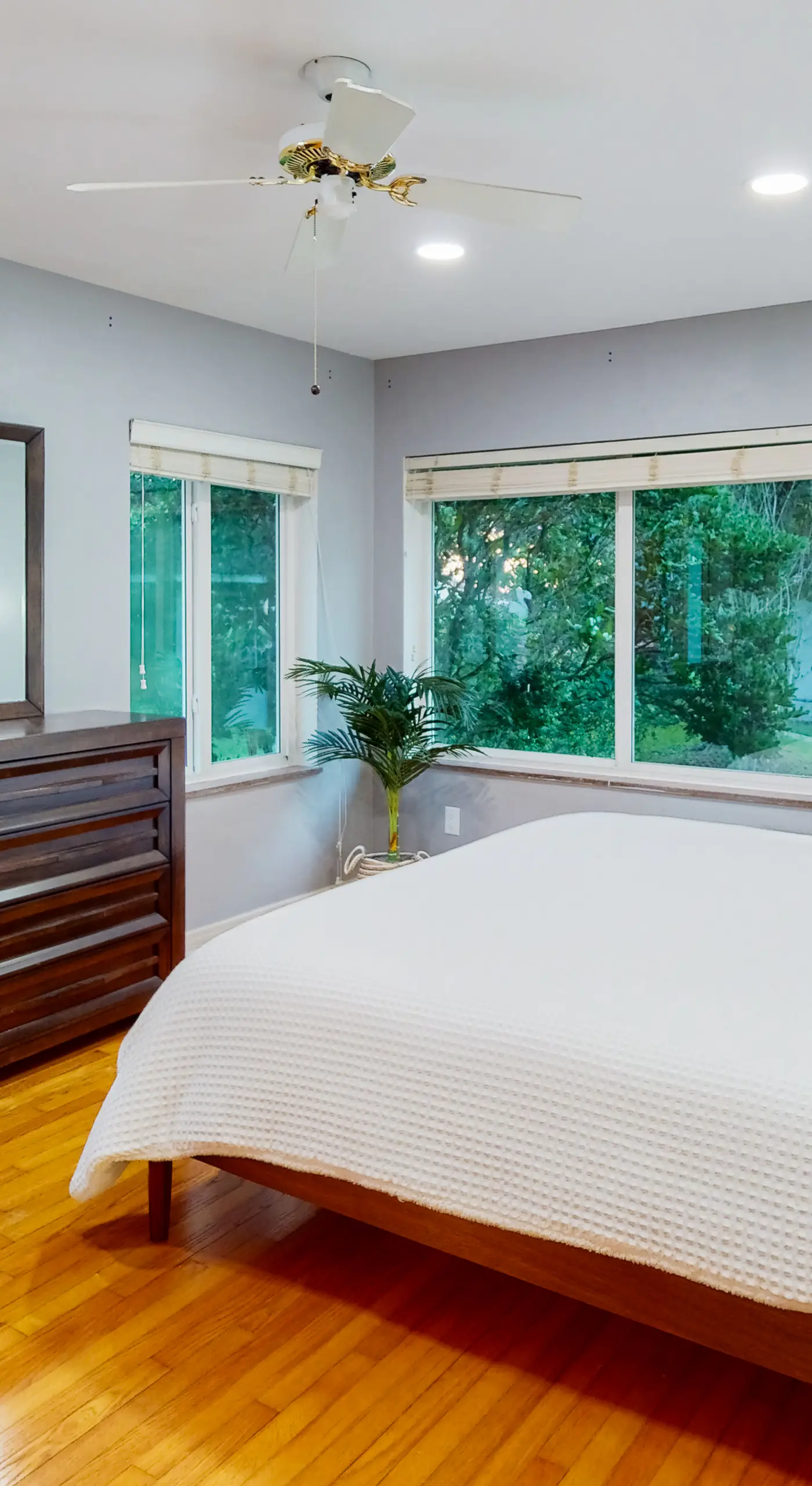 Steps to Lake Hollingsworth! Dog-Friendly Retreat