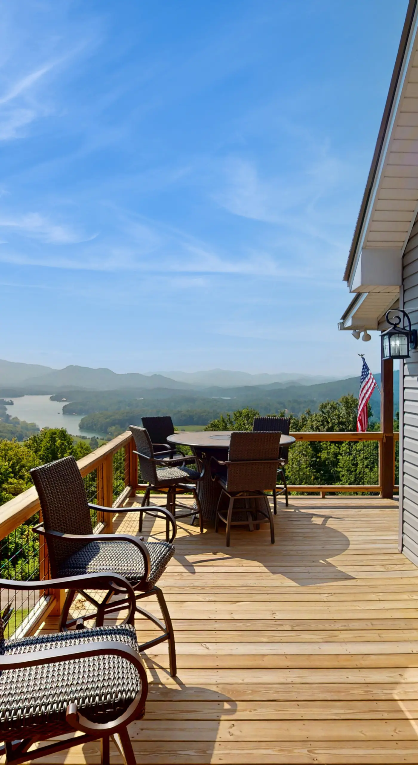 Hot Tub & Stunning Views! Hayesville Retreat