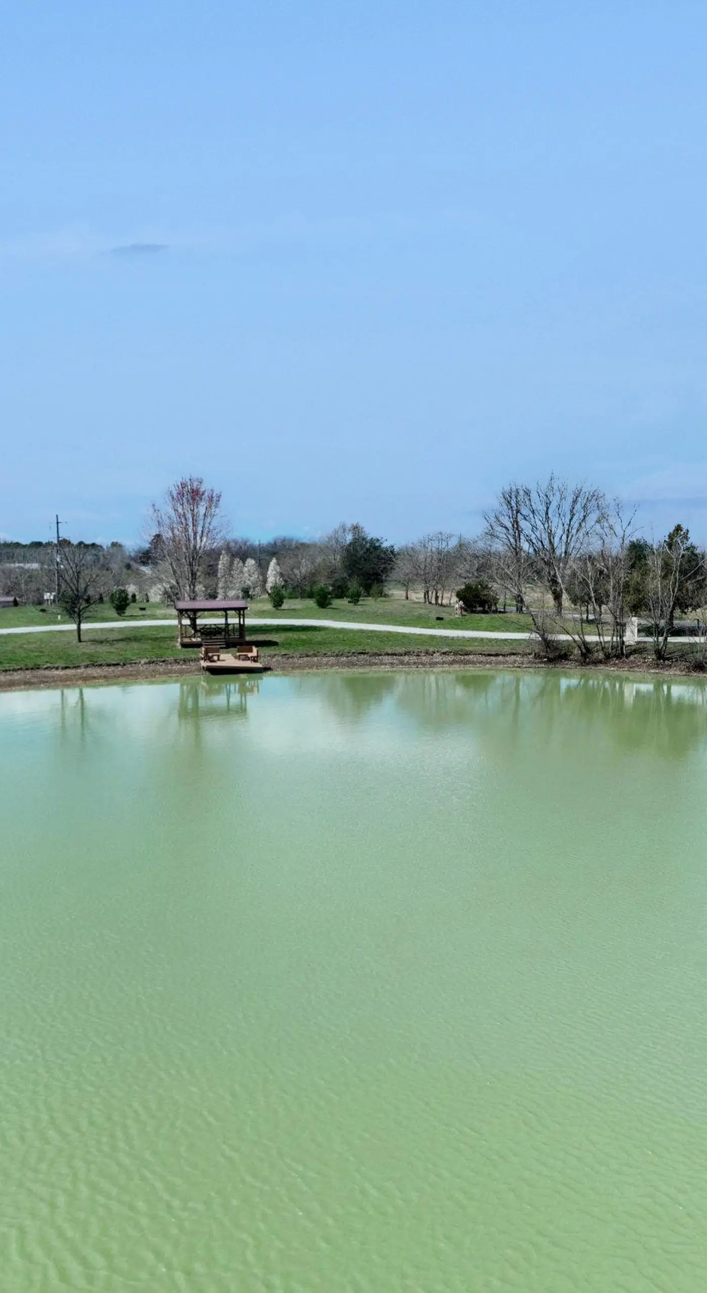 Pet Friendly! Countryside Couples Stay in Illinois