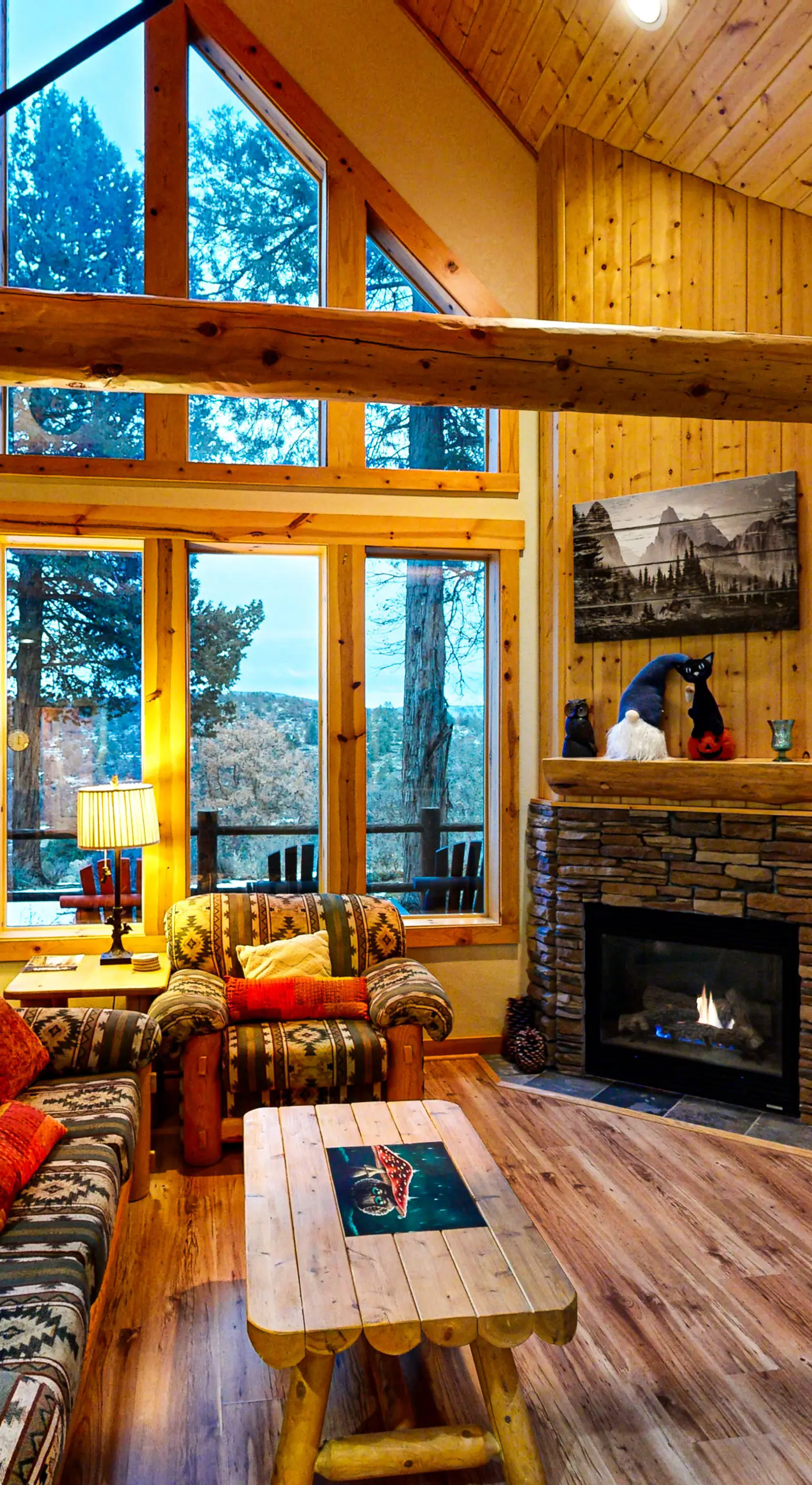 Cabin w/ Mountain Views & Shared Pool & Hot Tub