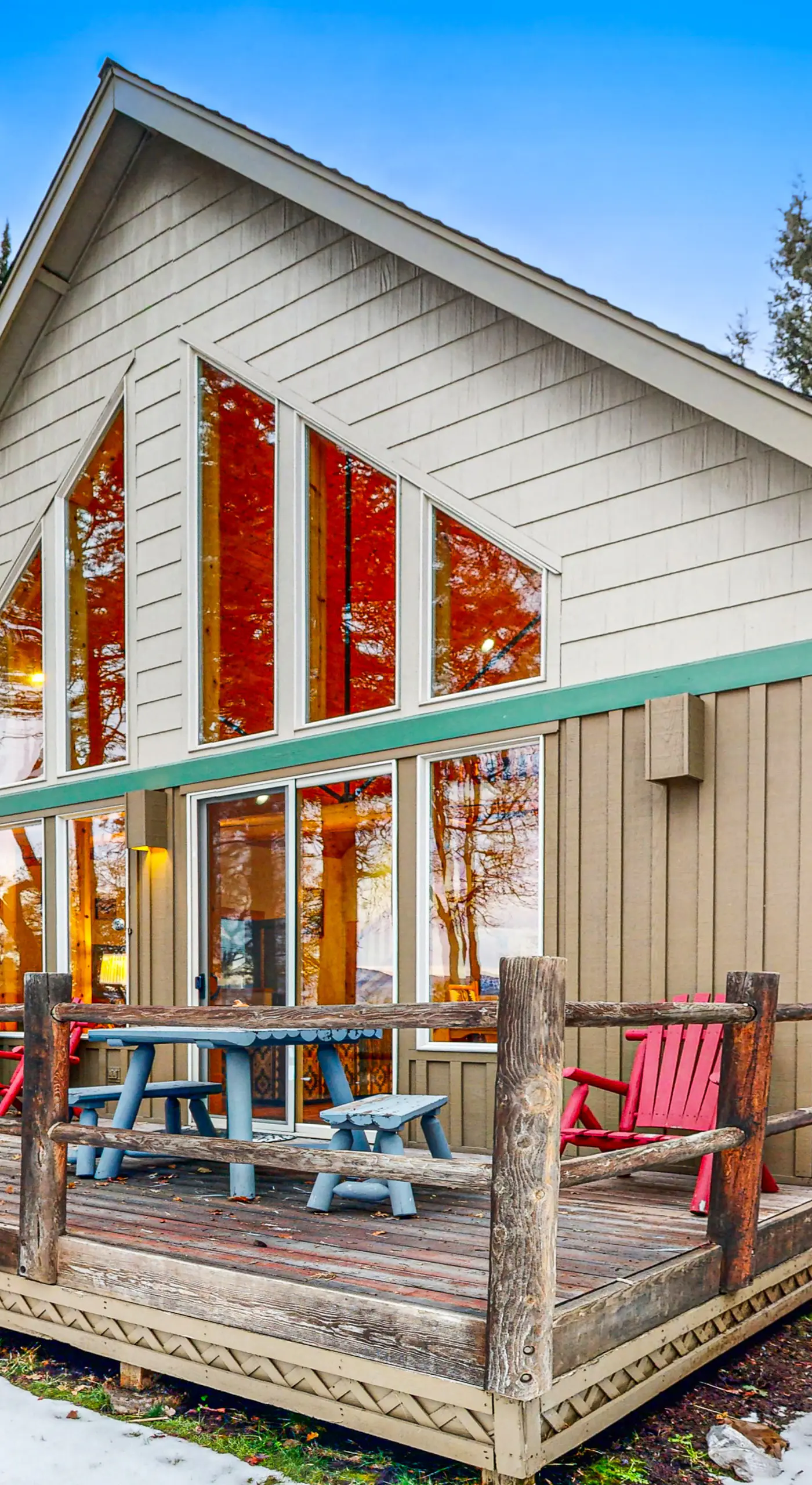 Cabin w/ Mountain Views & Shared Pool & Hot Tub