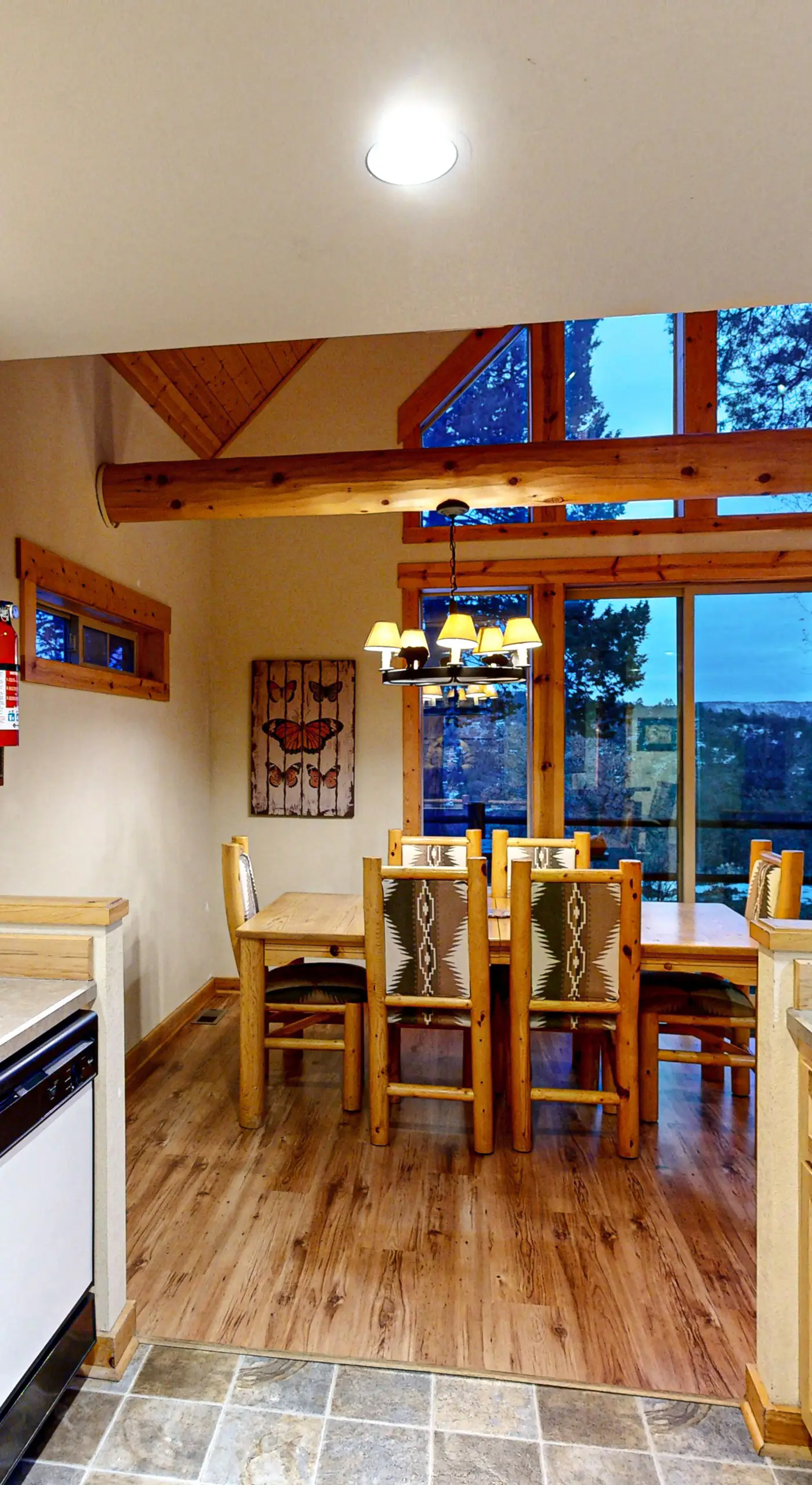 Cabin w/ Mountain Views & Shared Pool & Hot Tub